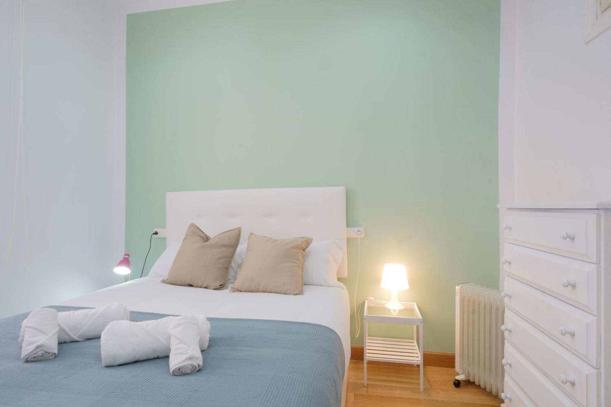 - Avda La Costa Apartment *