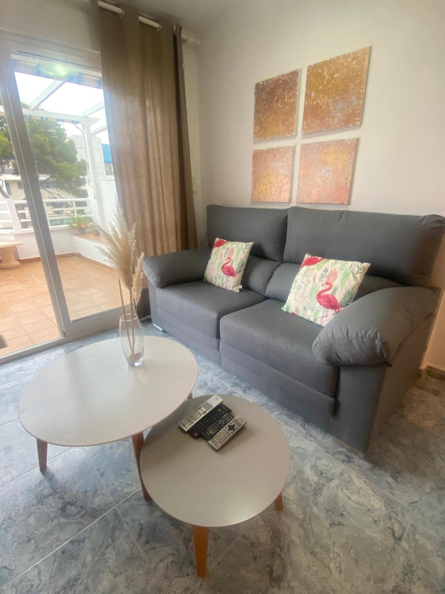 Apartment Sea Views *