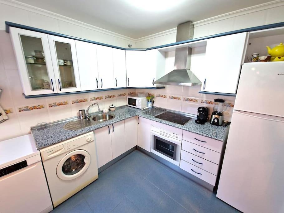 Apartamento Playa Con Terraza & Vistas Al Mar *