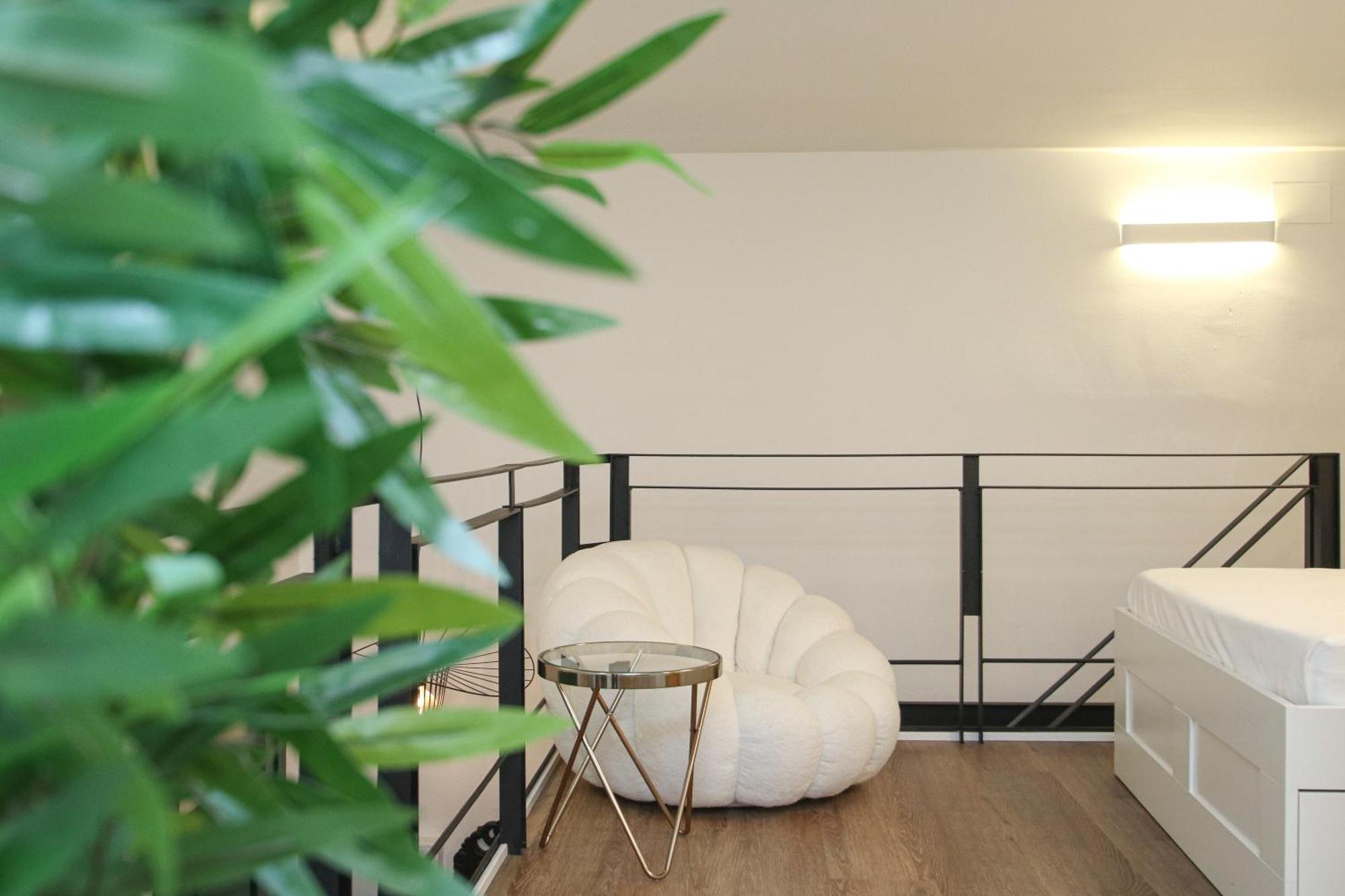 Apartment New! Luxurious & Chic Duplex Next To The Cathedral *
