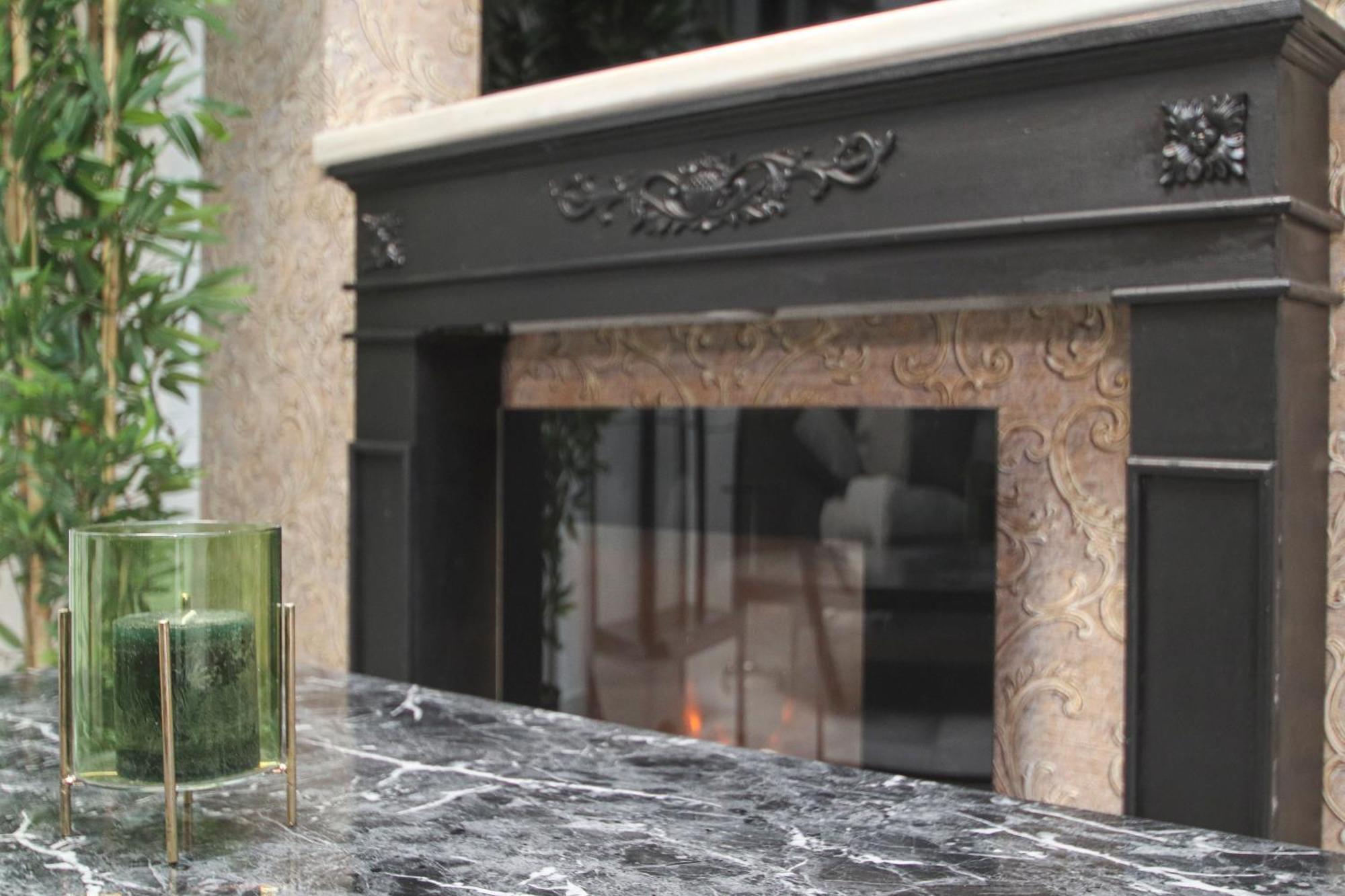 New! Luxurious & Chic Duplex Next To The Cathedral Apartment
