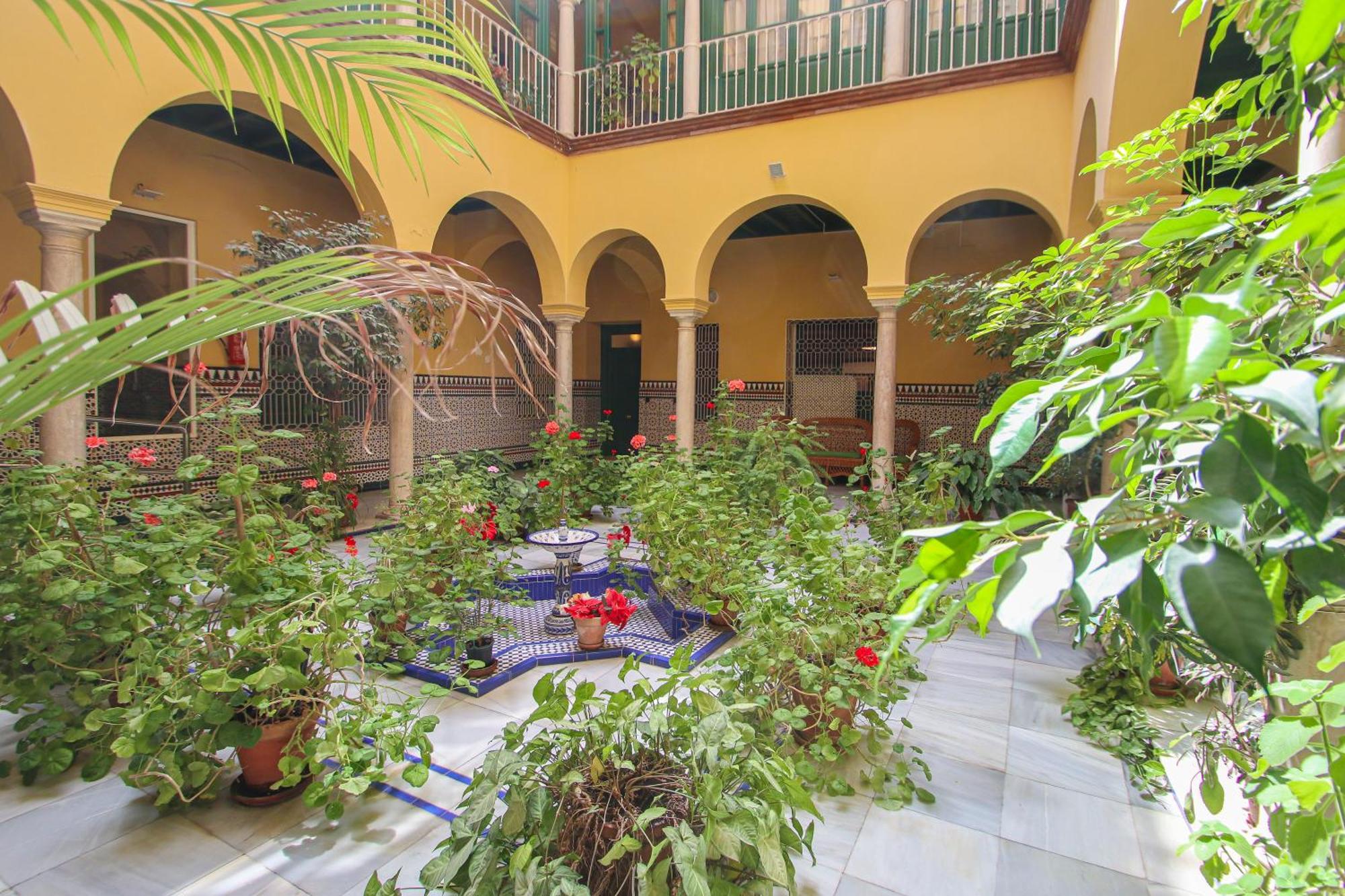 Apartment New! Luxurious & Chic Duplex Next To The Cathedral