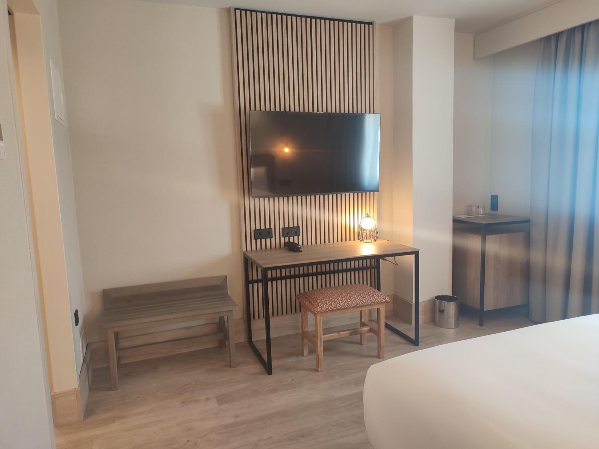 Sercotel Cuatro Postes Hotel 4*