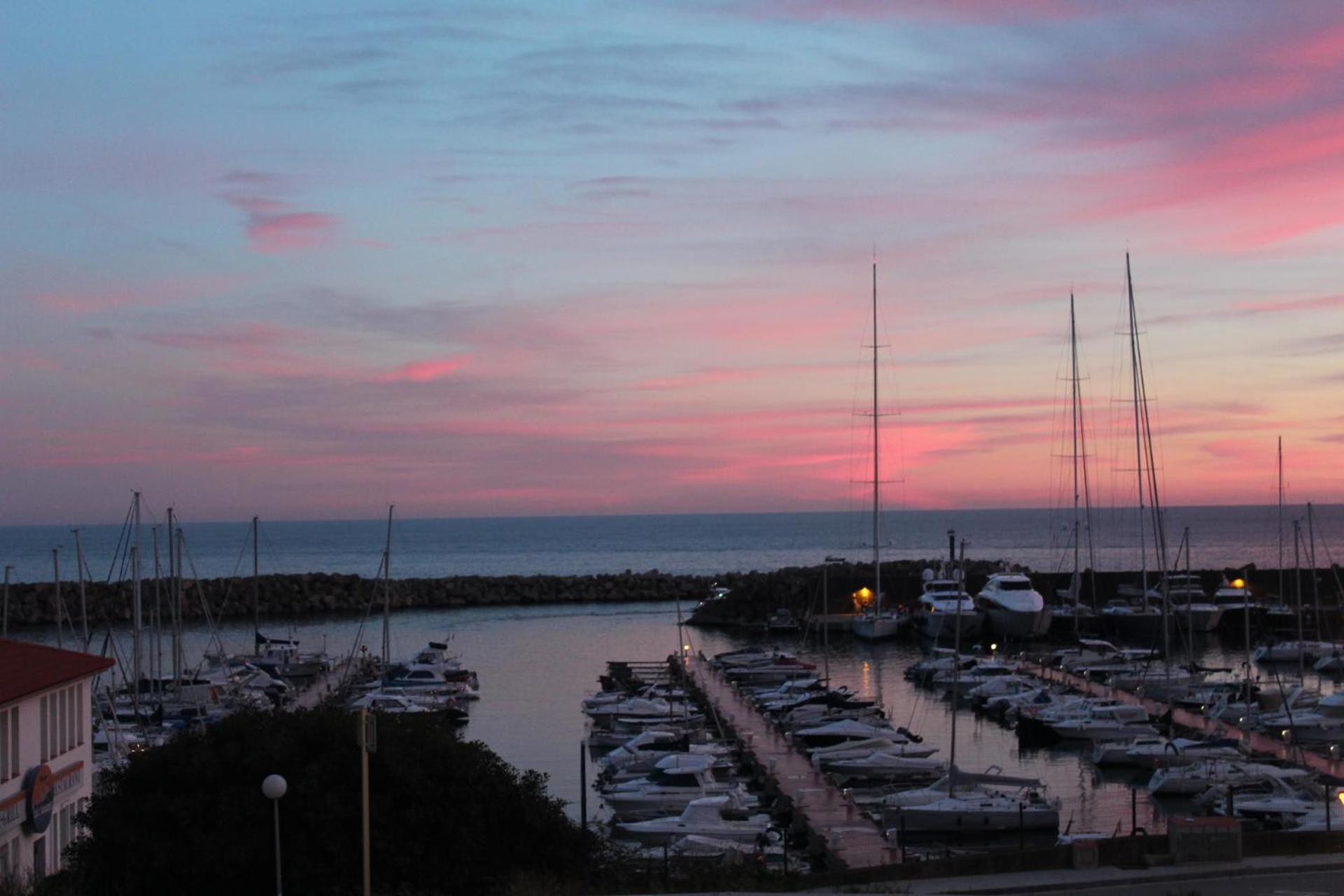 Port Marina Apartment *