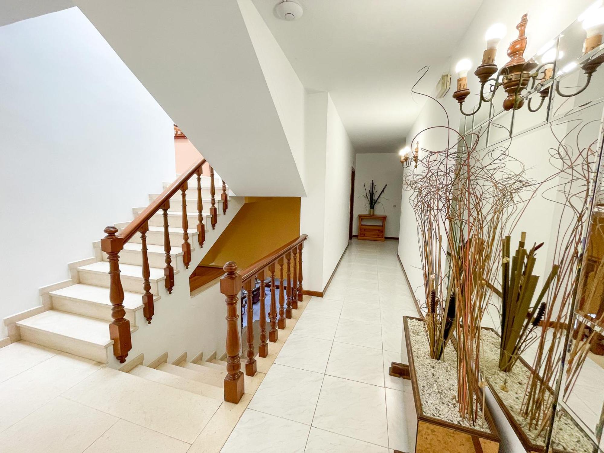 Revo Salinas 3000 Apartment