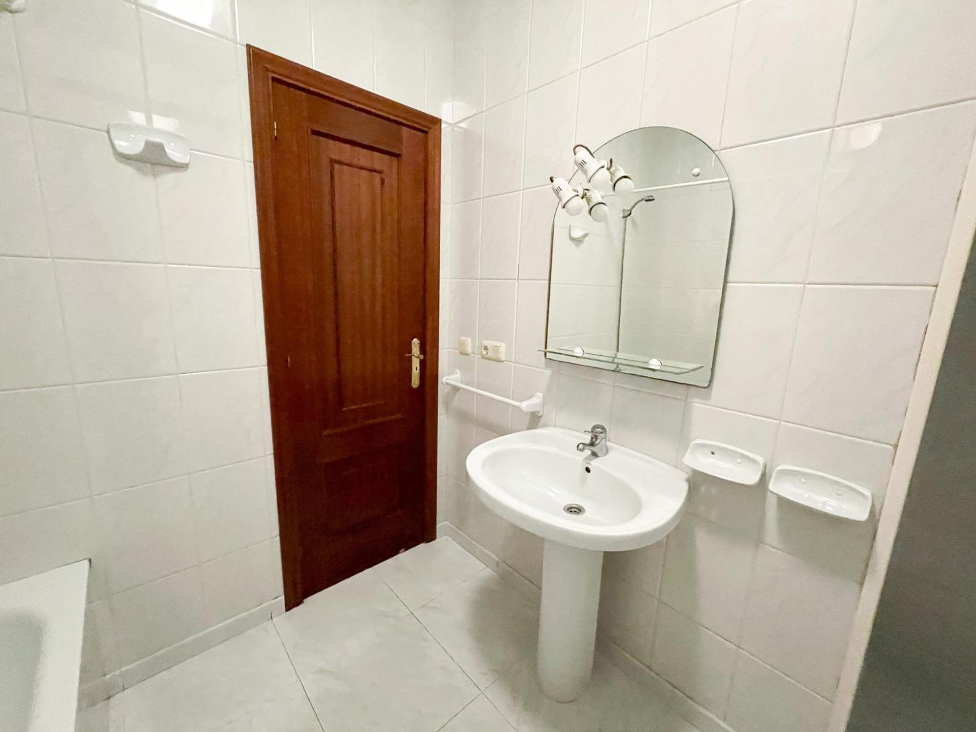 Apartment Revo Salinas 3000 *