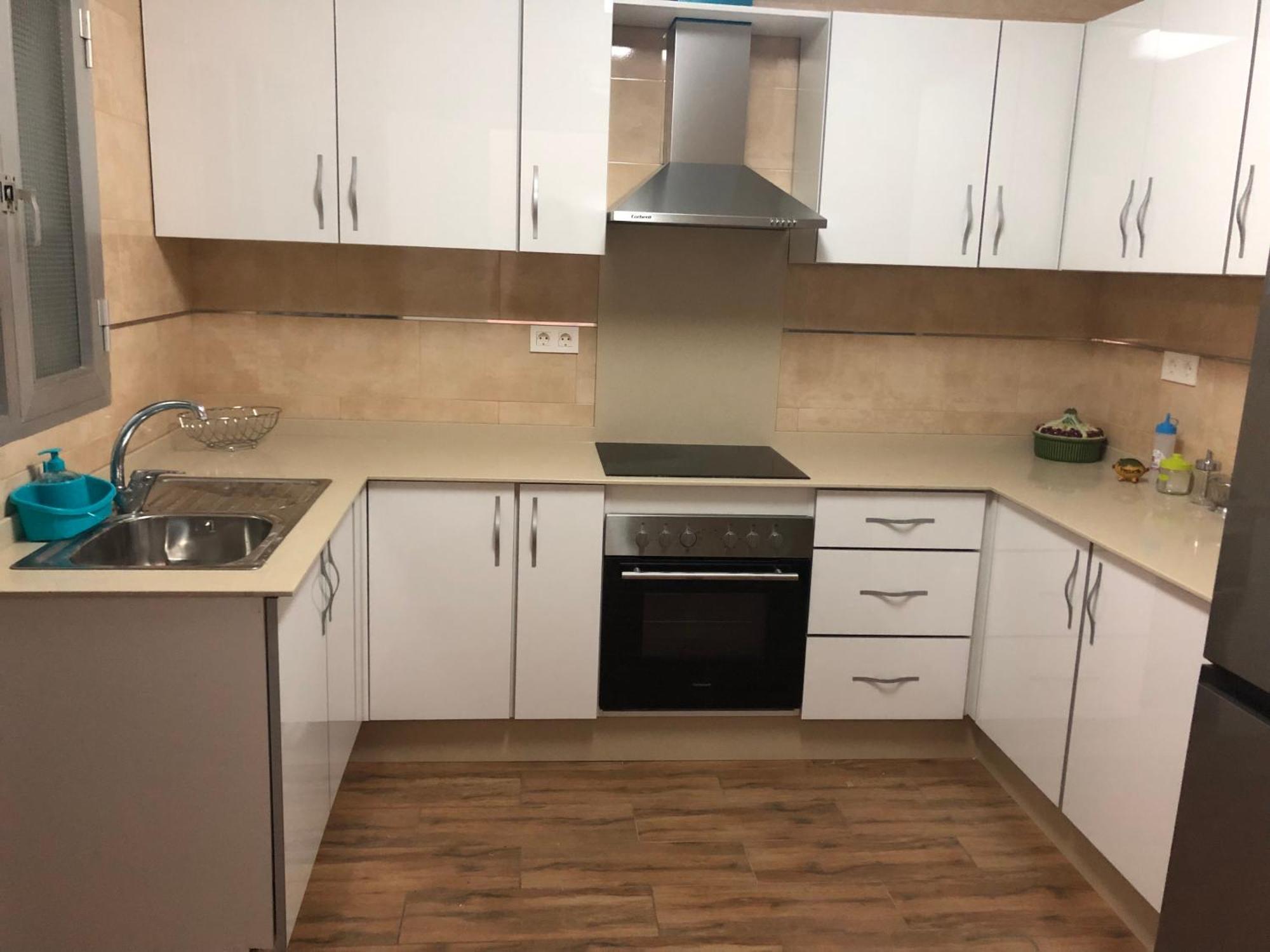 Apartamento Carla24, Avenida Principal *