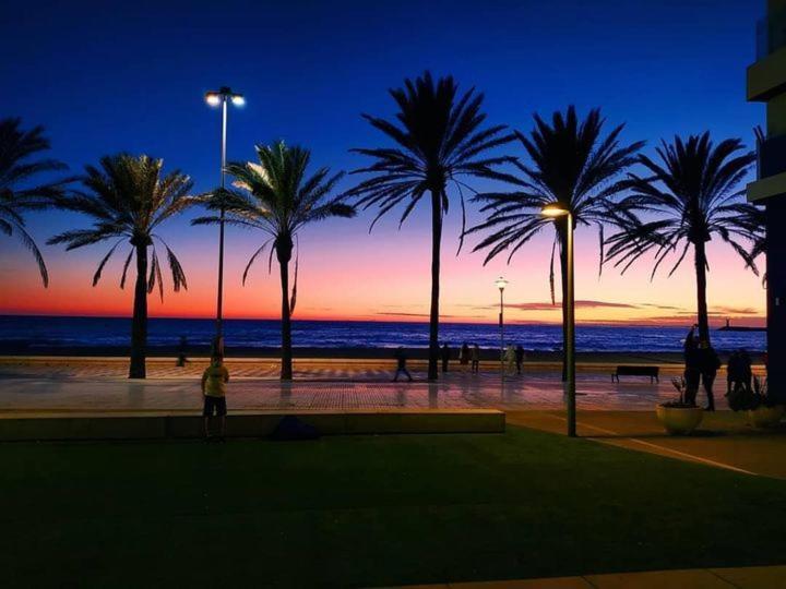 A 70m De La Playa Apartamento *