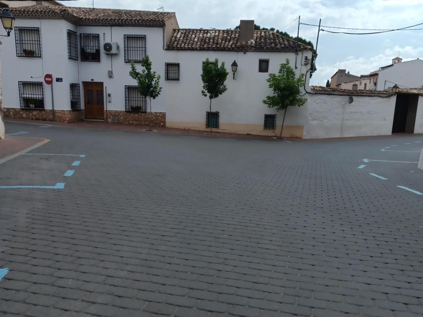 Agradable Casa Con Zona De Relax Y Aparcamiento * San Clemente (Castilla-La Mancha)