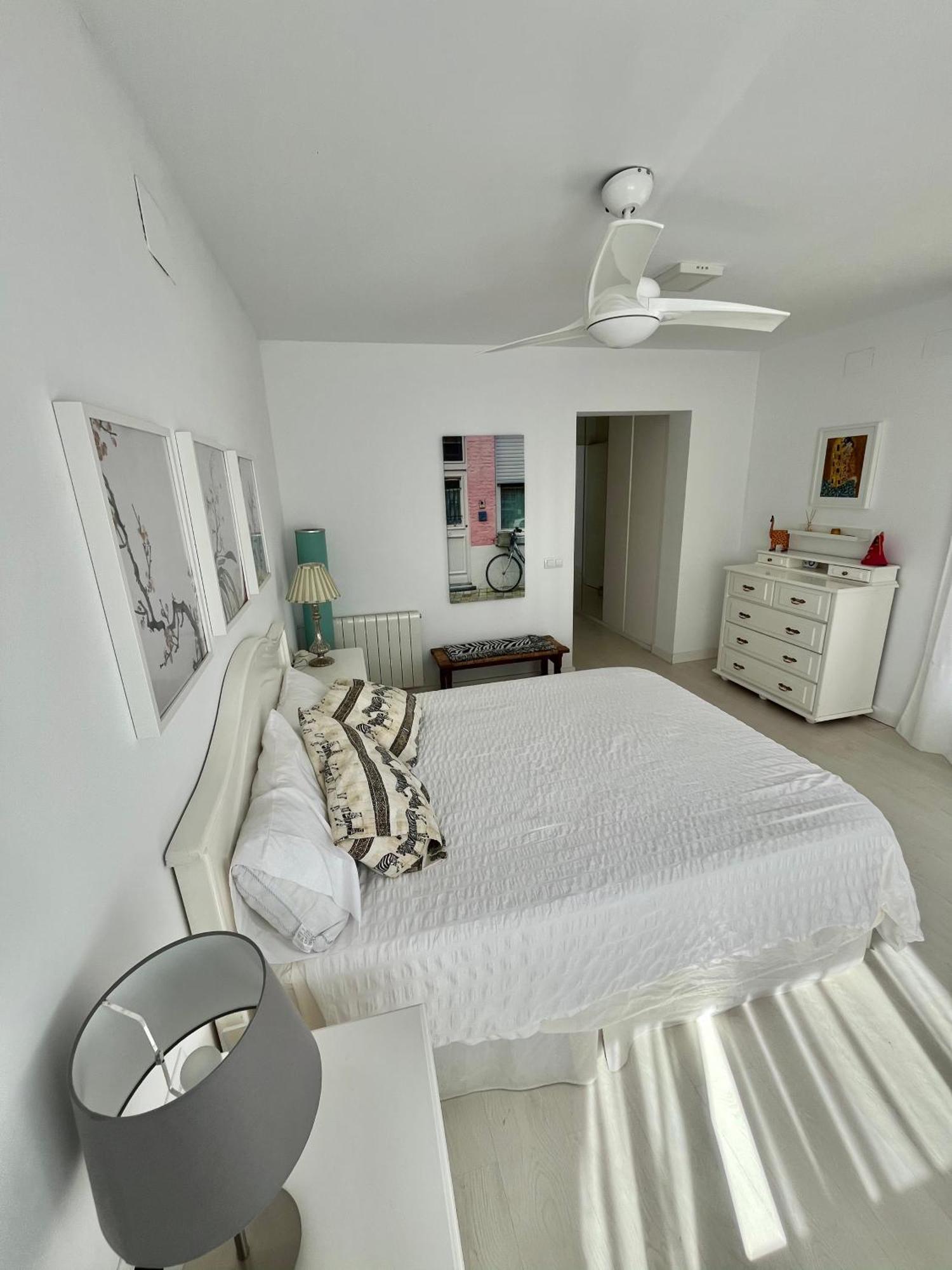 Independiente, Luminosa Y Perfecta Dos O Persona. Homestay