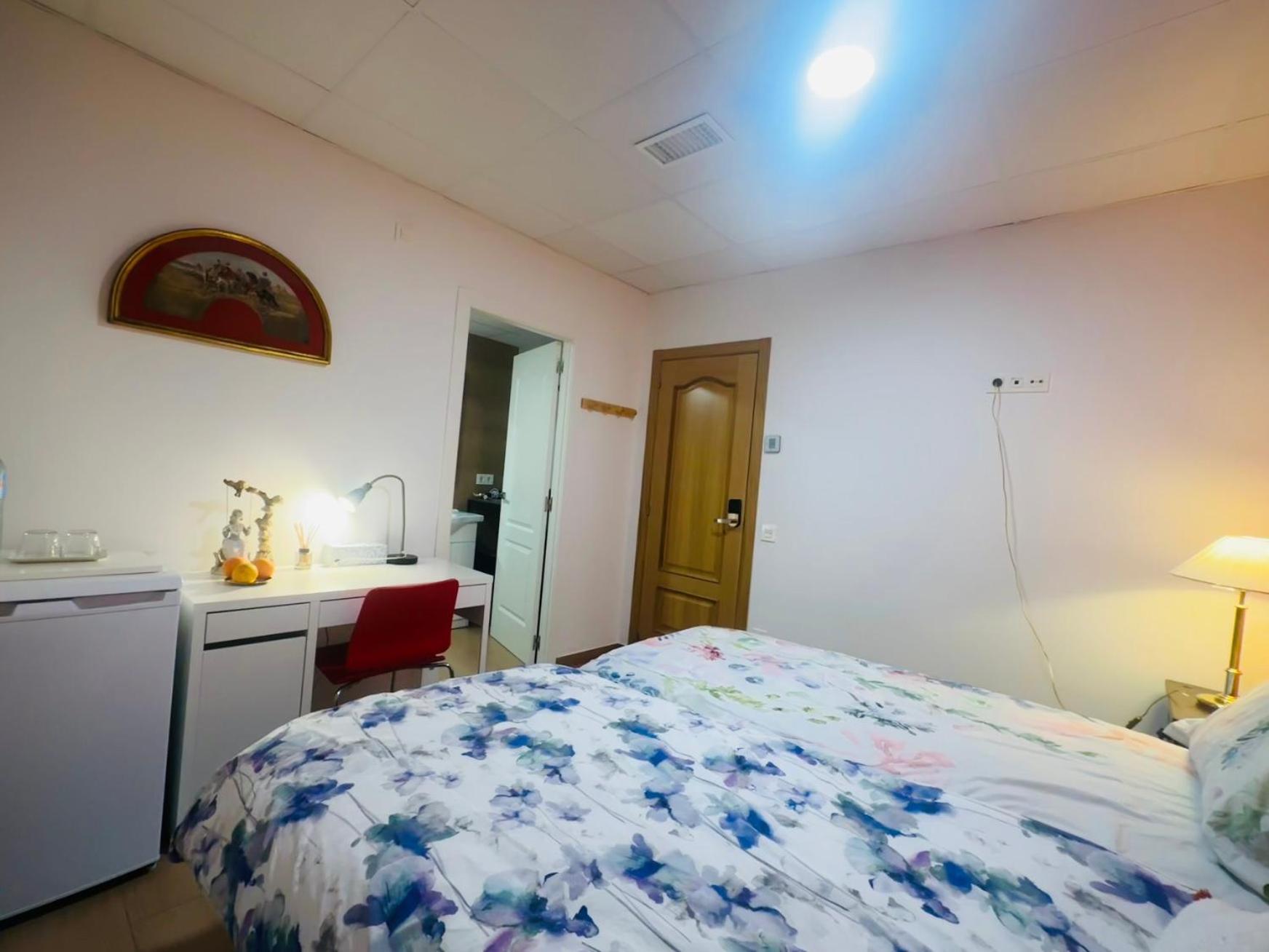Homestay Mirador 2 Del Mercado - Con Bano Privado En El Centro De La Ciudad Vella *
