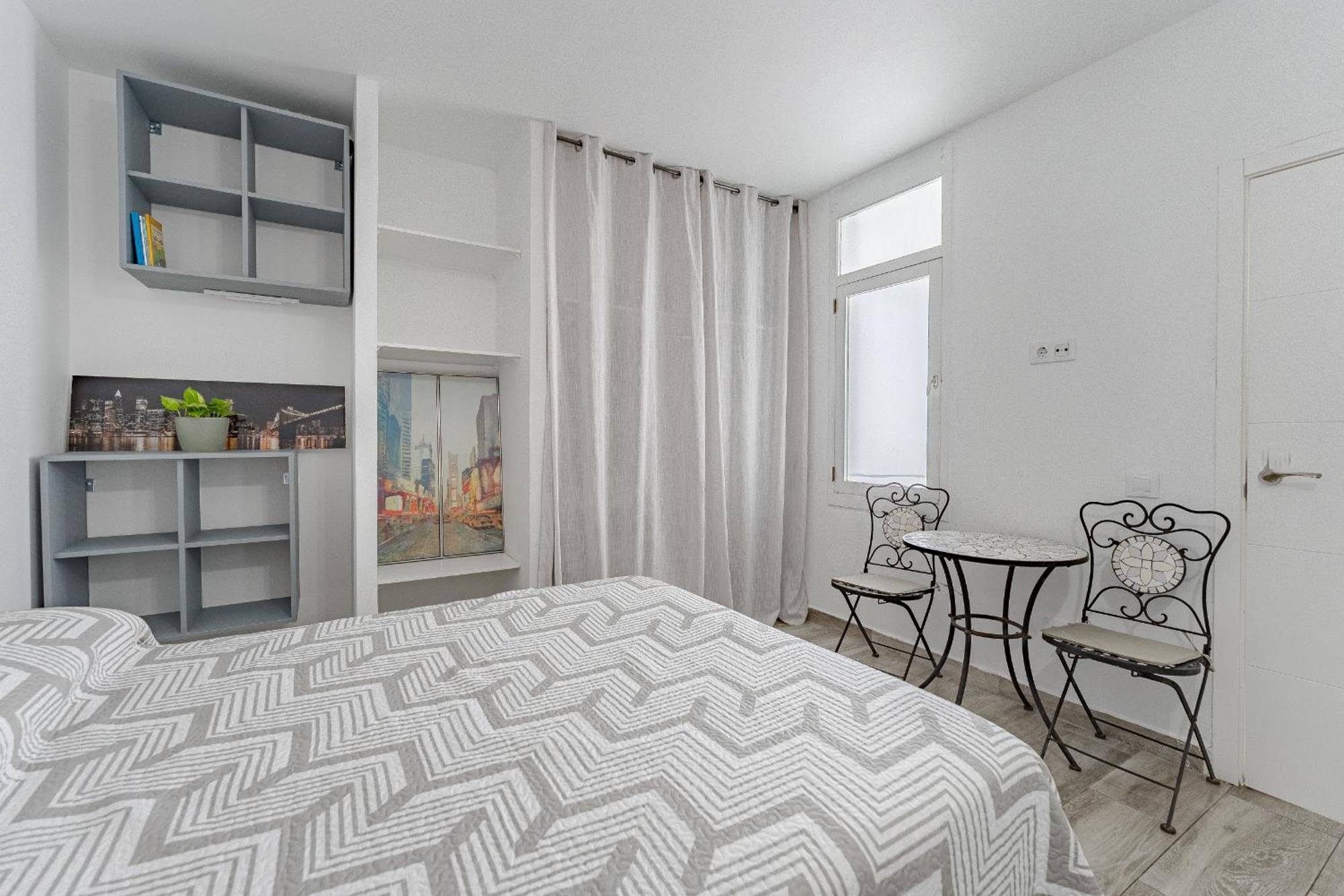 Primavera Tranquil Retreat 2-bedroom With Balcony, Garden View & Fiber Wifi Apartamento *