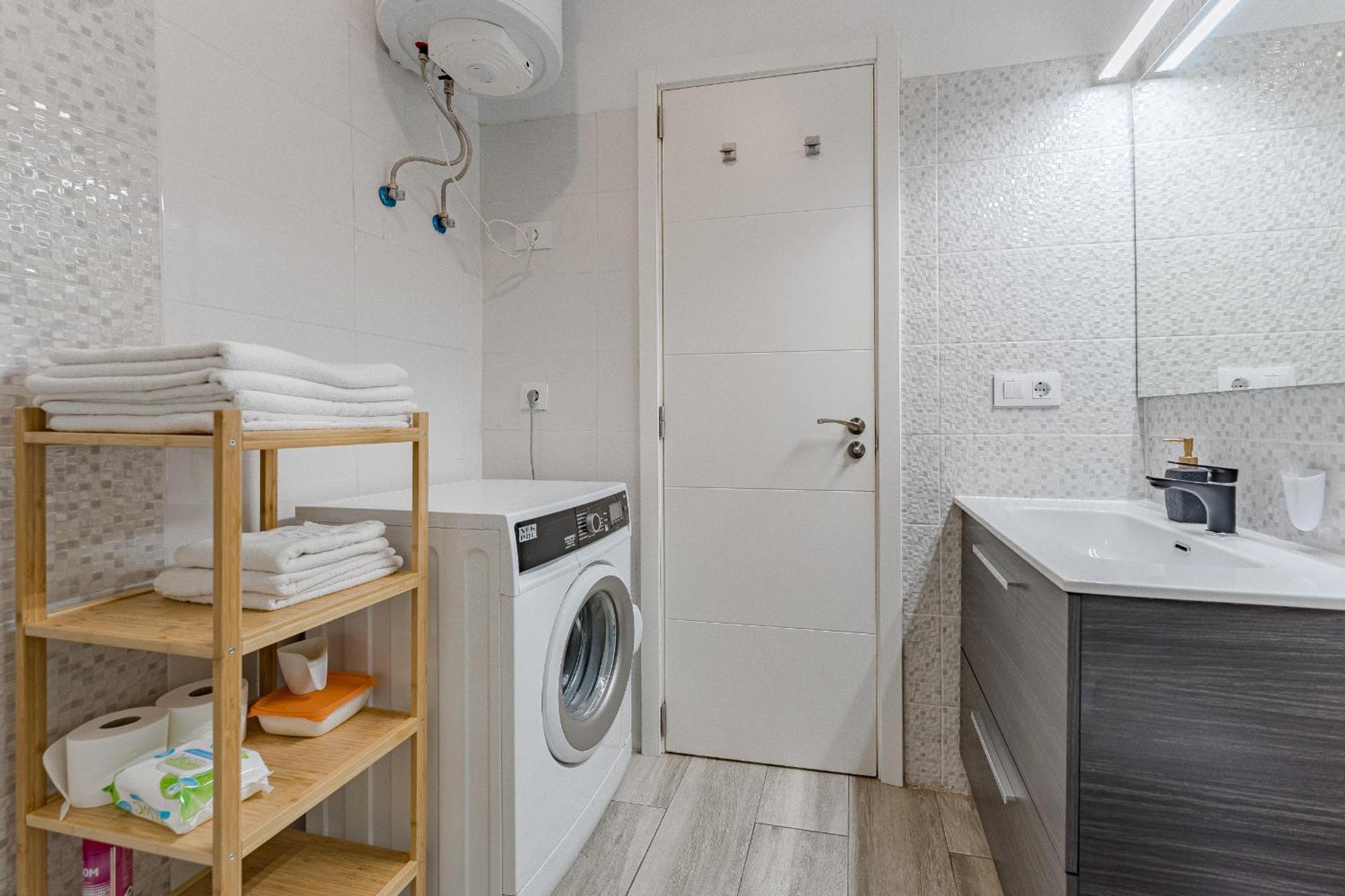 Apartamento Primavera Tranquil Retreat 2-bedroom With Balcony, Garden View & Fiber Wifi Arona (Tenerife)
