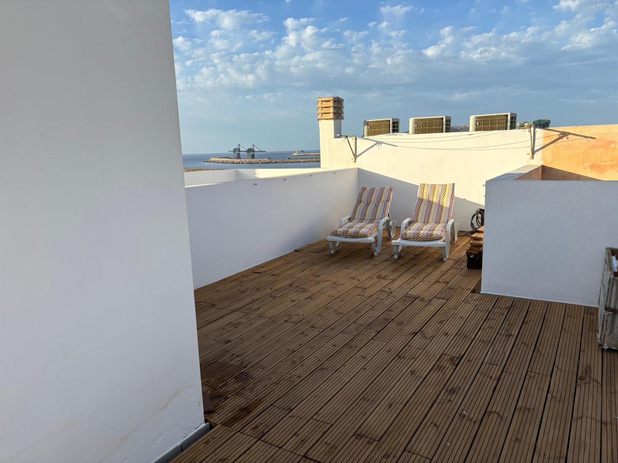 Capital Seaview Apartment *