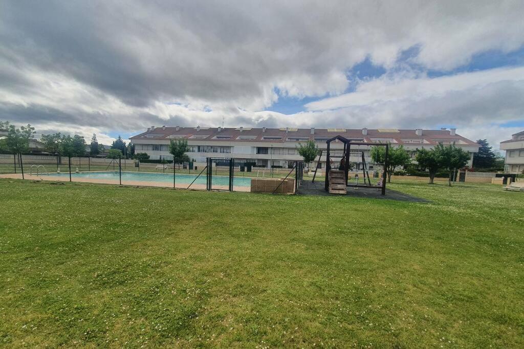 Apartamento Con Piscina Privada No Mascotas Medina de Pomar