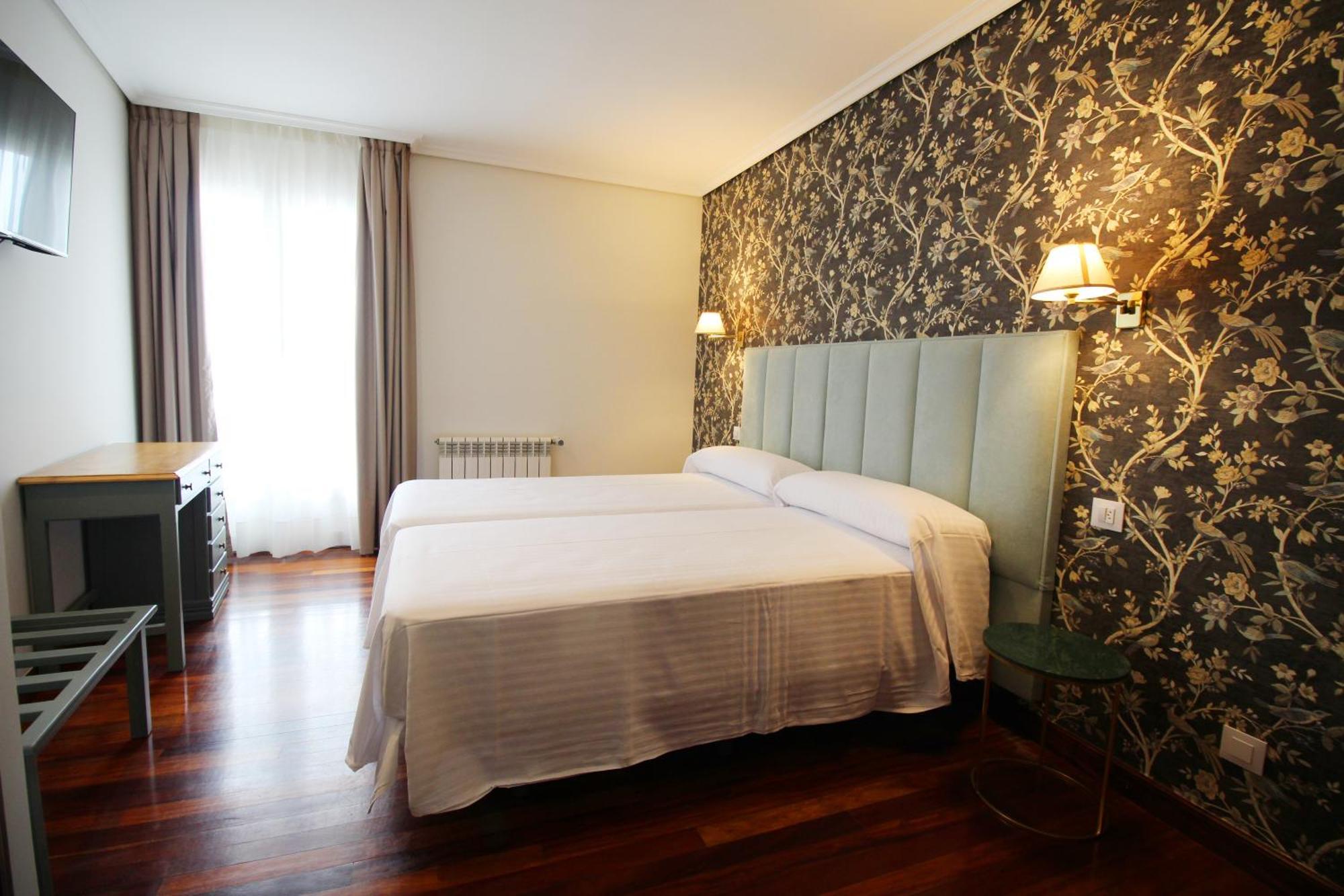 De Adarzo Auto Check Guest house *