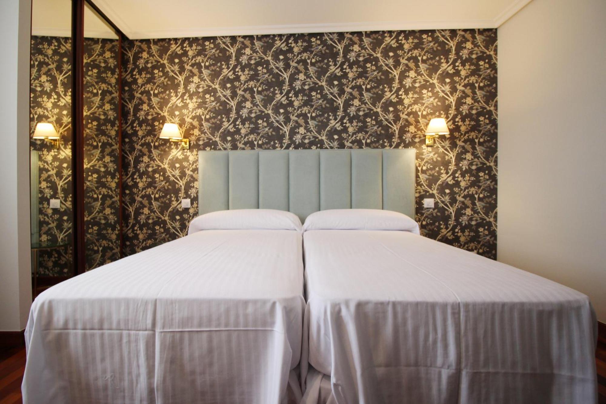 Guest house De Adarzo Auto Check