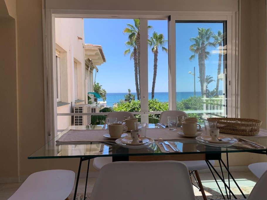 Casa Aurora First Sea Line Apartment