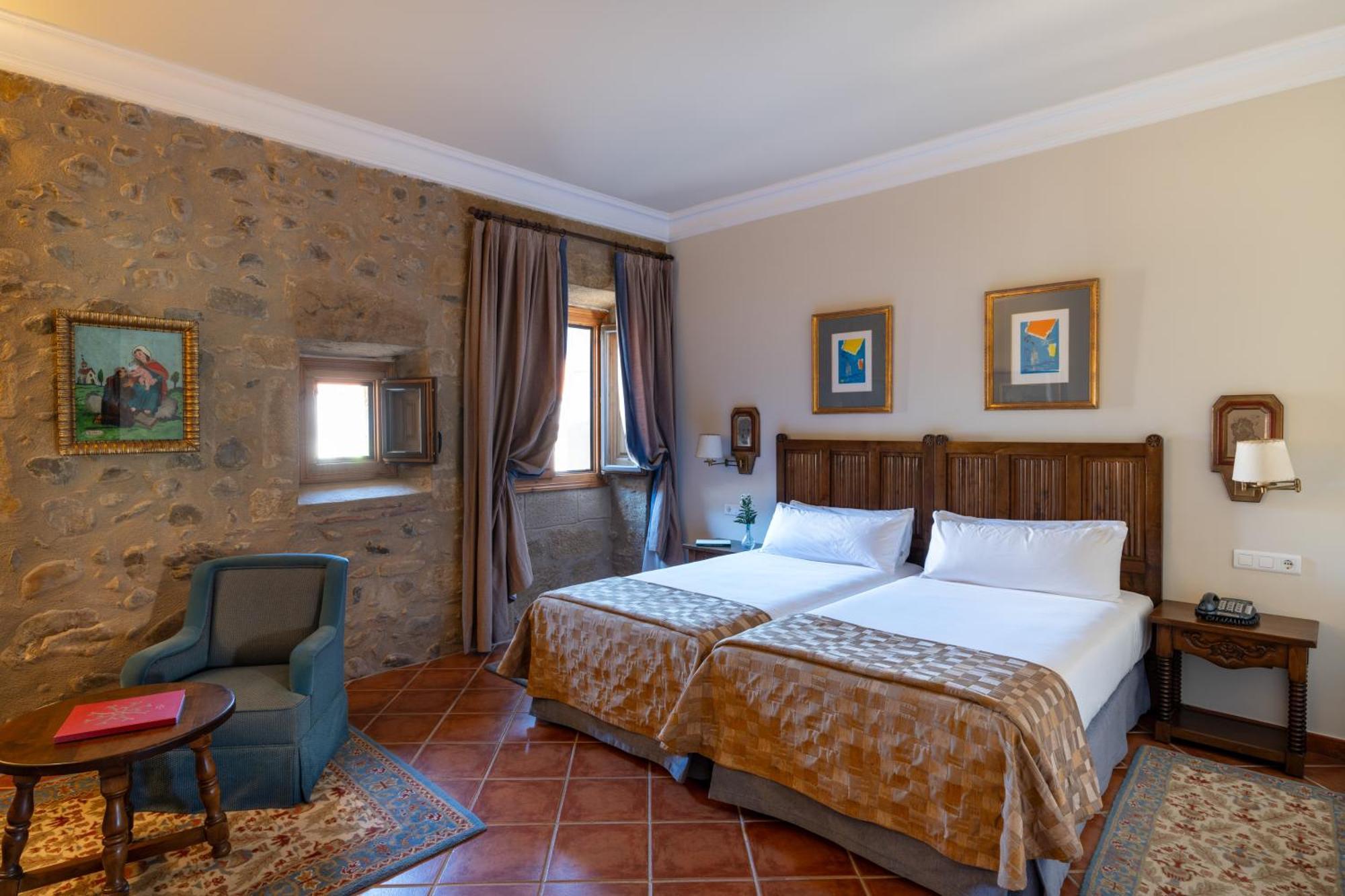 Hotel De Sto. Domingo Bernardo De Fresneda 3*