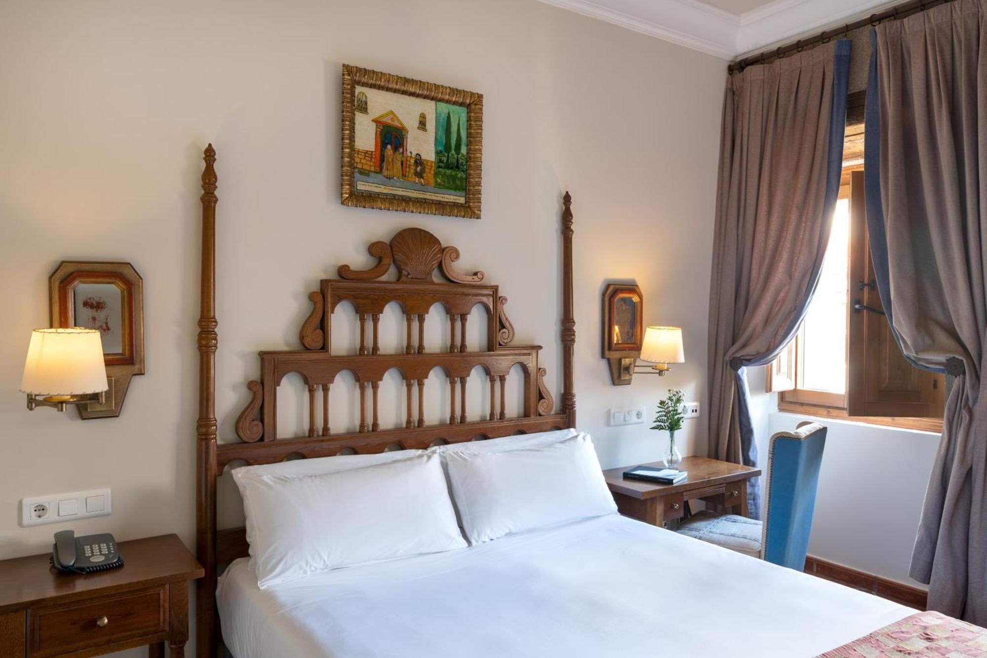 De Sto. Domingo Bernardo De Fresneda Hotel