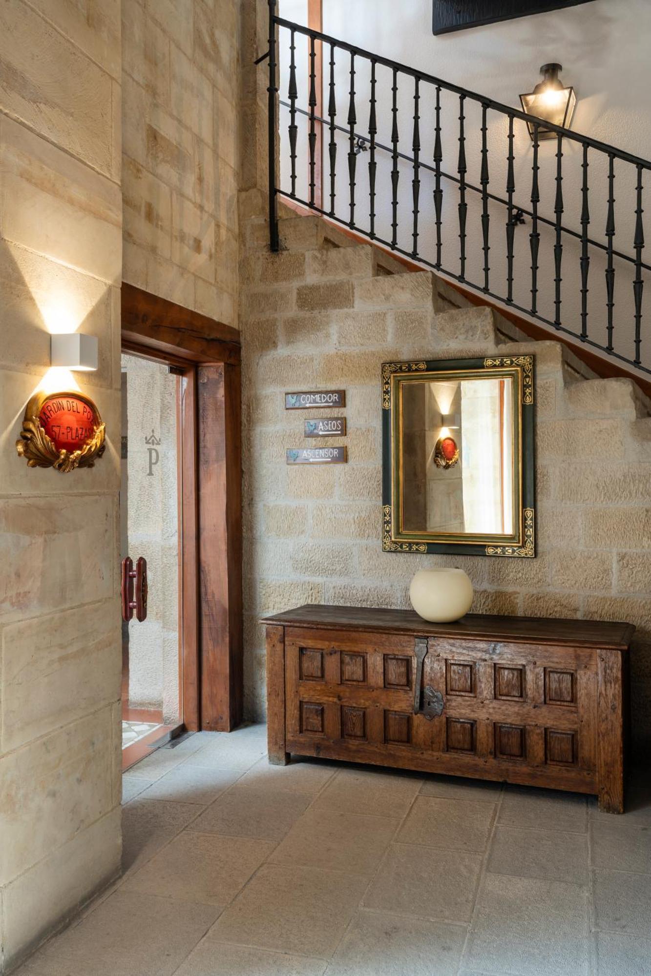 Hotel De 4*