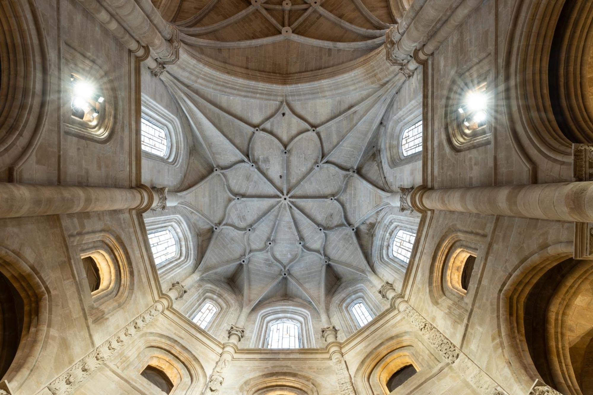 De 4*