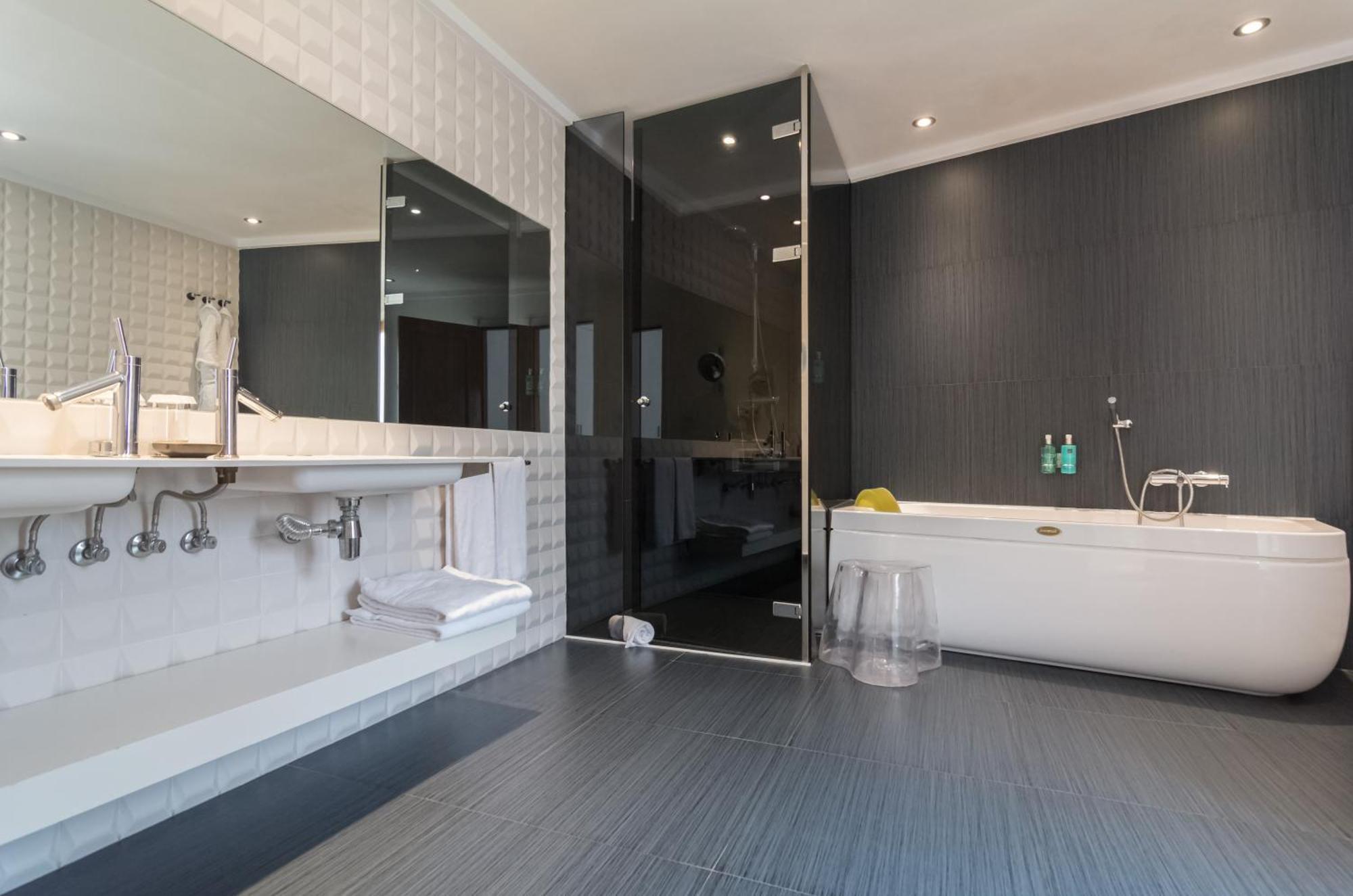 Nou Roma Hotel