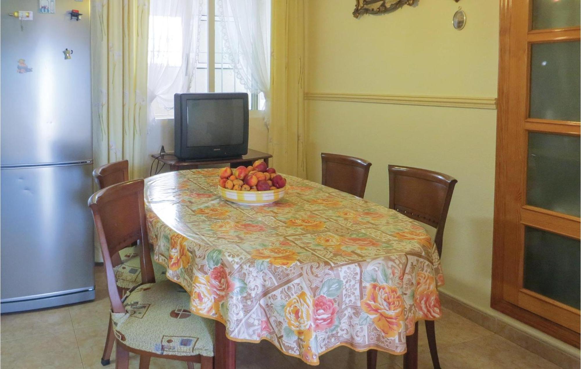 2 Bedroom Lovely In