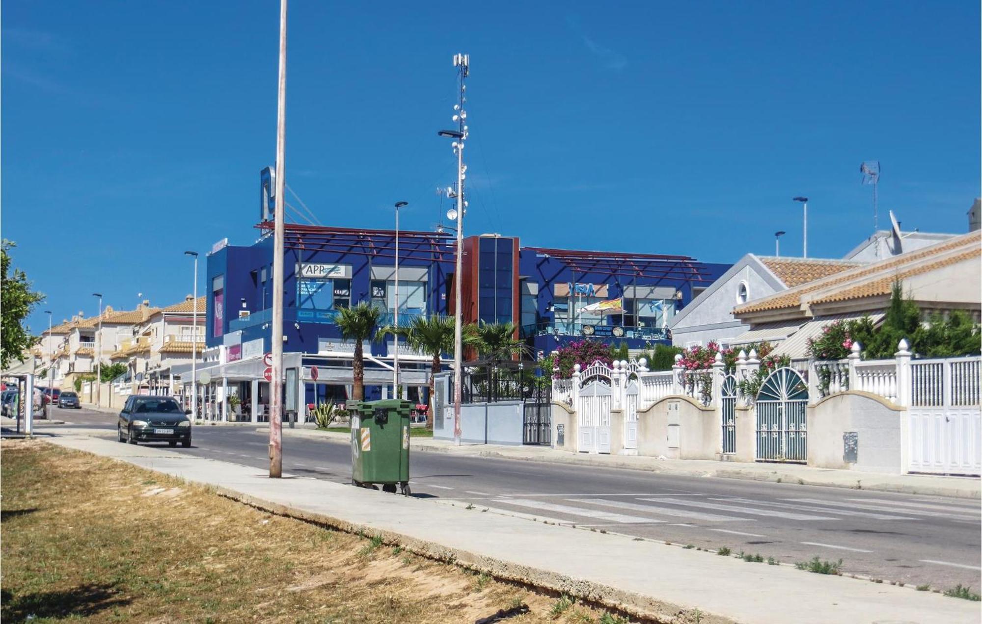 Сasa de vacaciones 2 Bedroom Lovely In Torrevieja