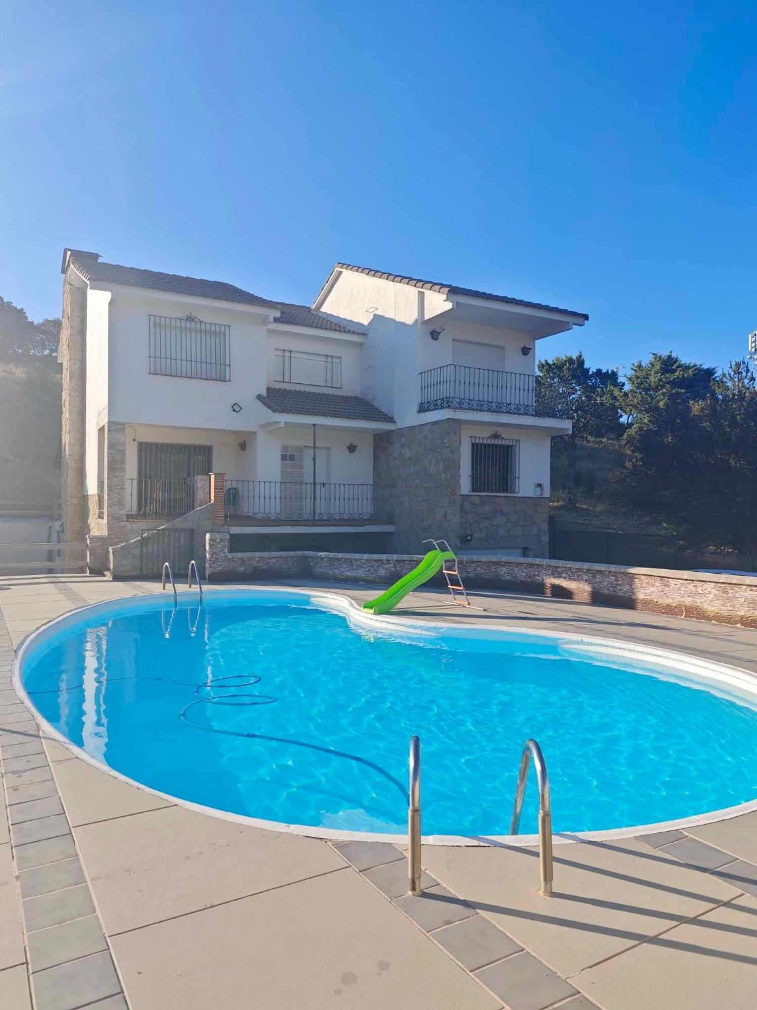 Сasa de vacaciones Casa La Hijita Navaluenga