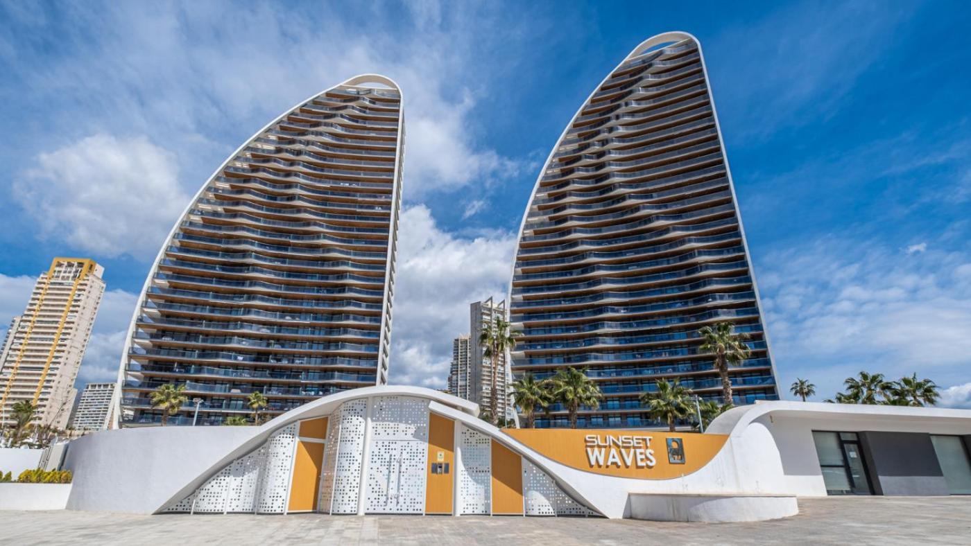Familiar - Sunset Waves -grupo Ami Apartment