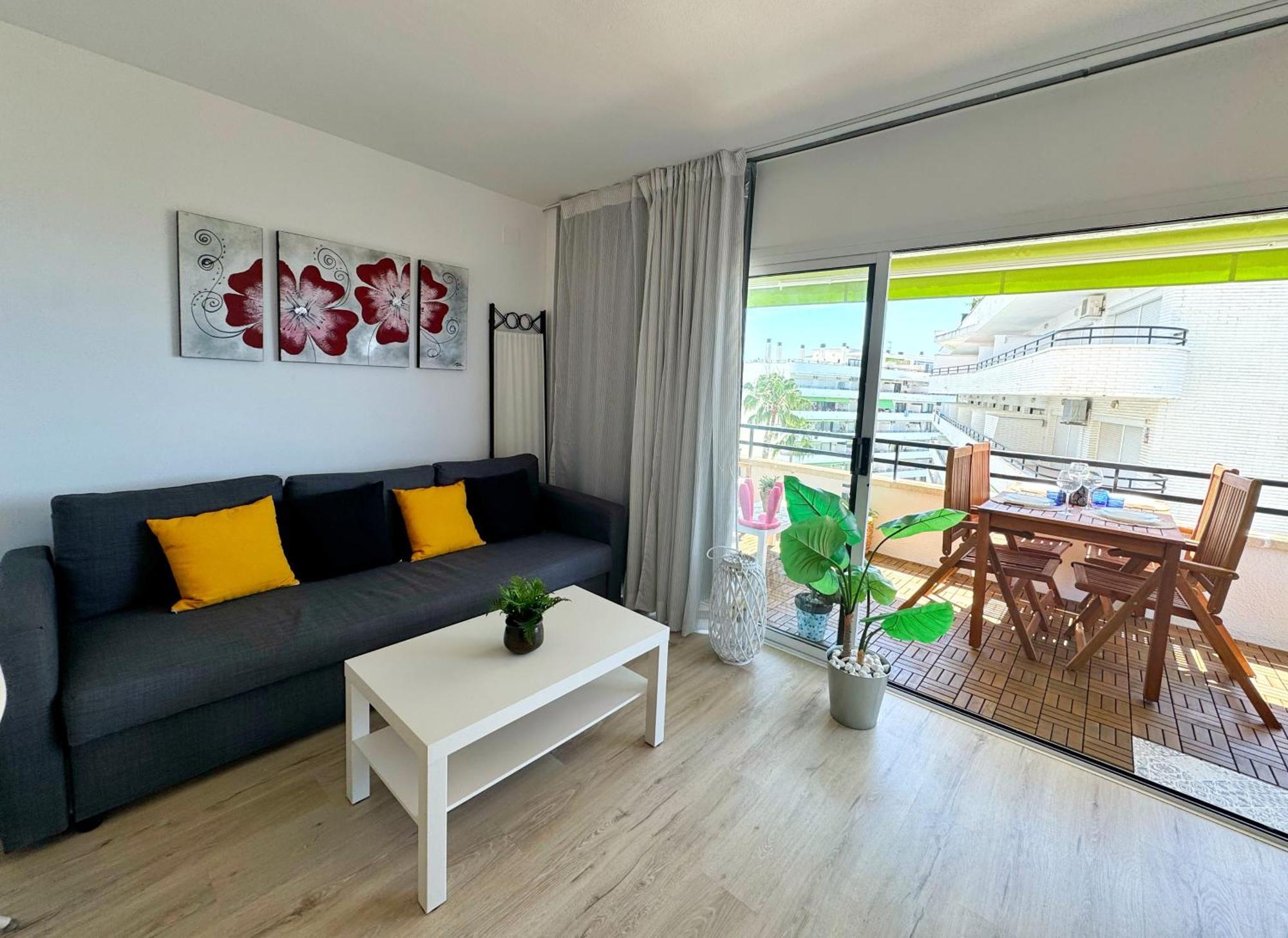 Domuum Holidays Apartment *