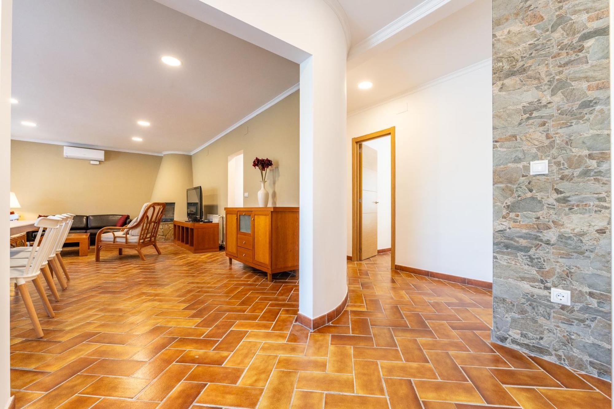 Blau Mar, 5 Bedroom With Private Pool Costa Dorada 100m From The