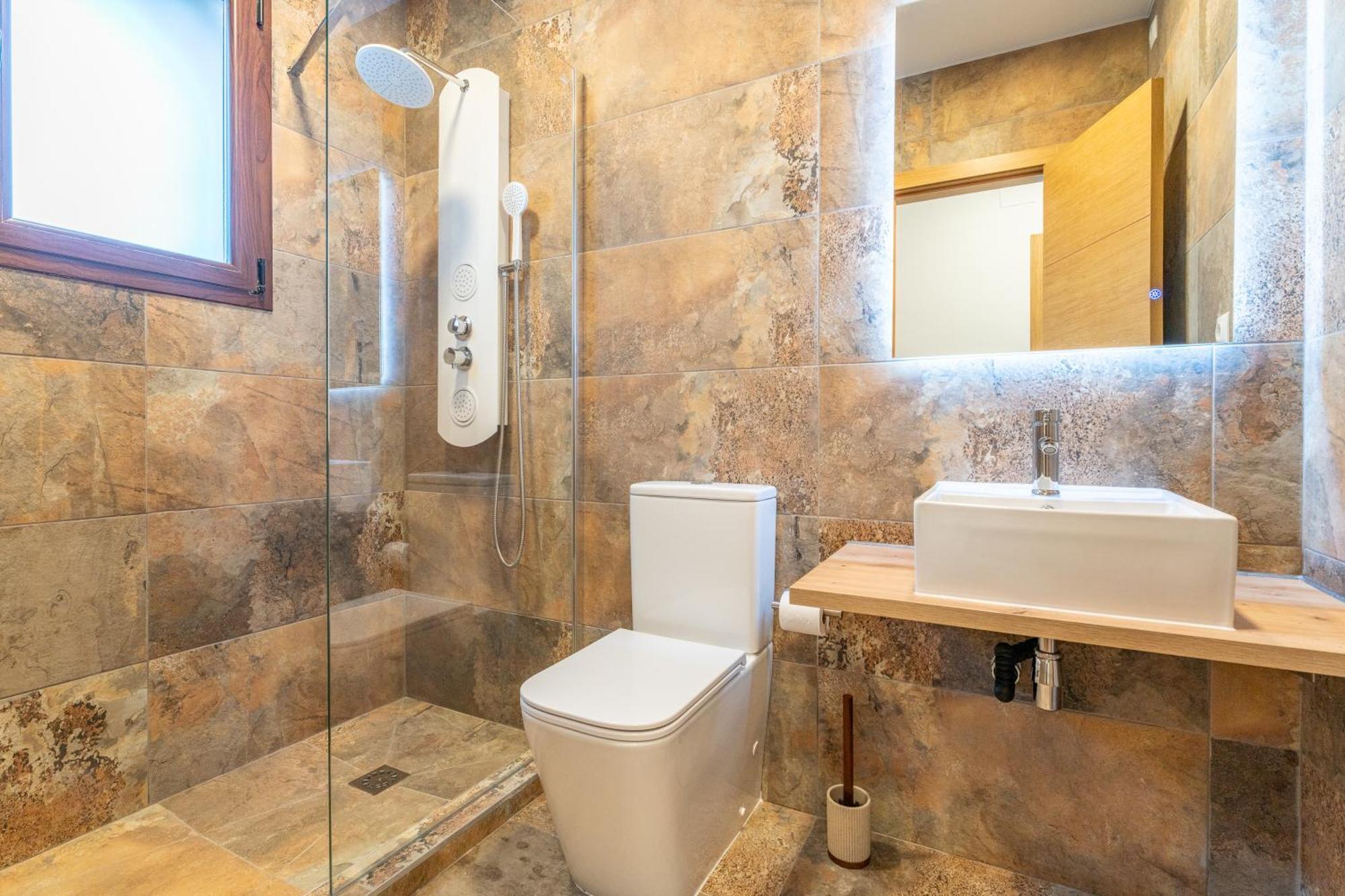 Blau Mar, 5 Bedroom With Private Pool Costa Dorada 100m From The *