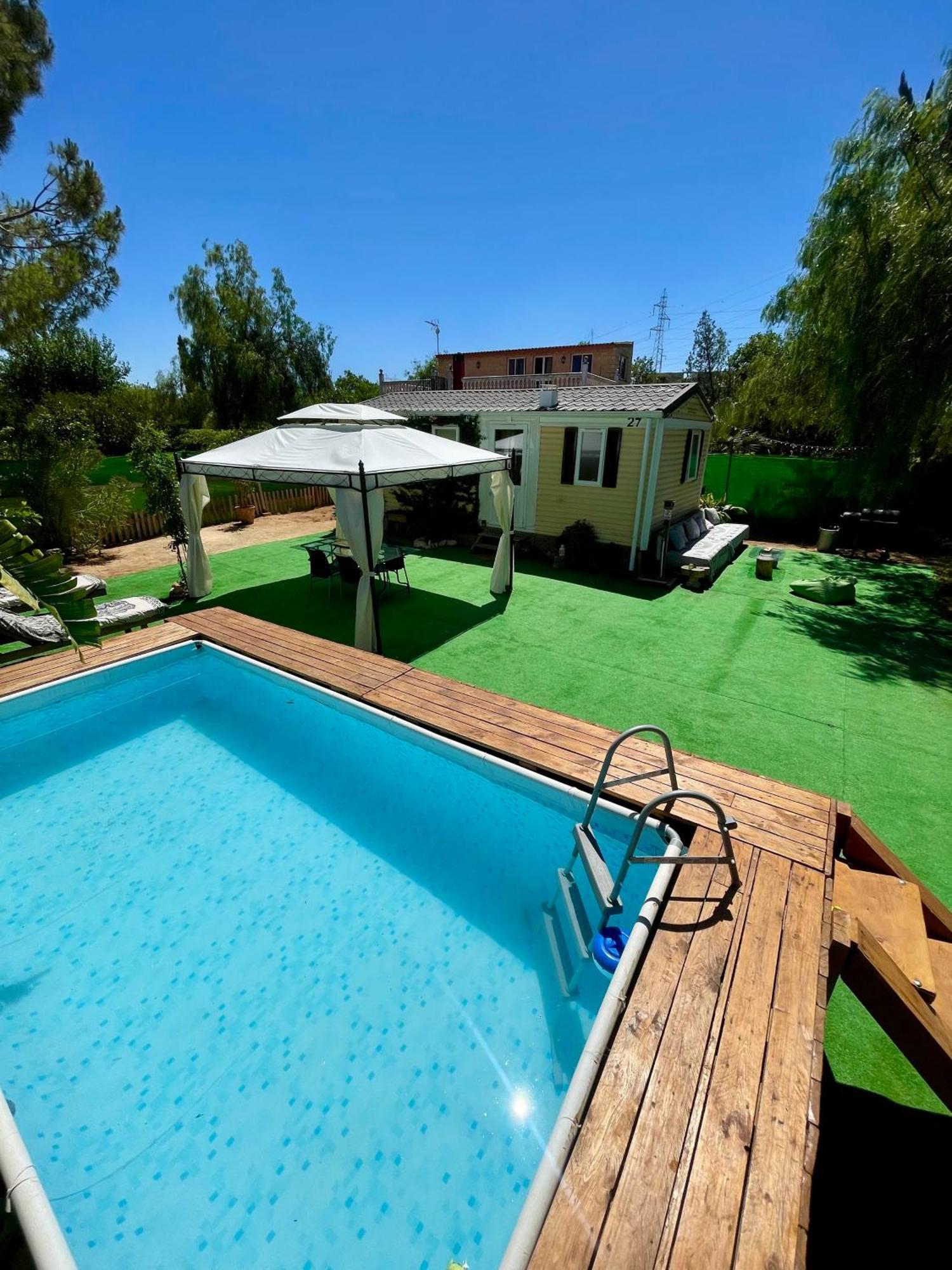 Nomada, Chalet Con Piscina En Alcala De Guadaira Holiday home