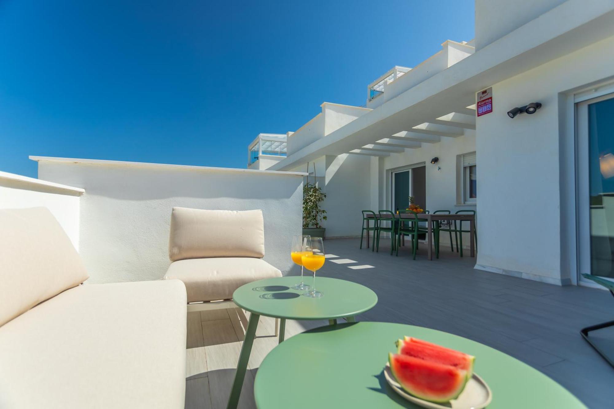 Gran Terraza Con Vistas, Piscina & Wifi - Aparcamiento Privado *