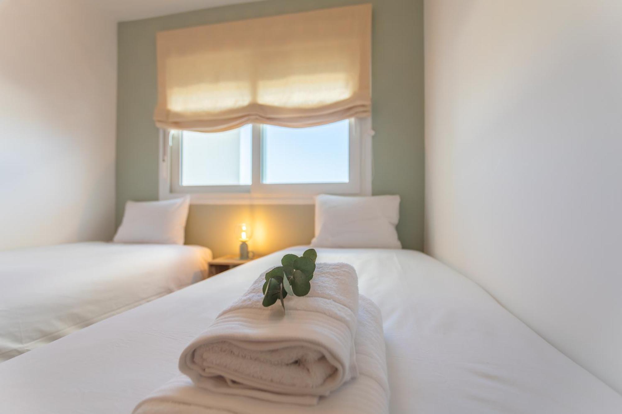 Gran Terraza Con Vistas, Piscina & Wifi - Aparcamiento Privado * Tarifa