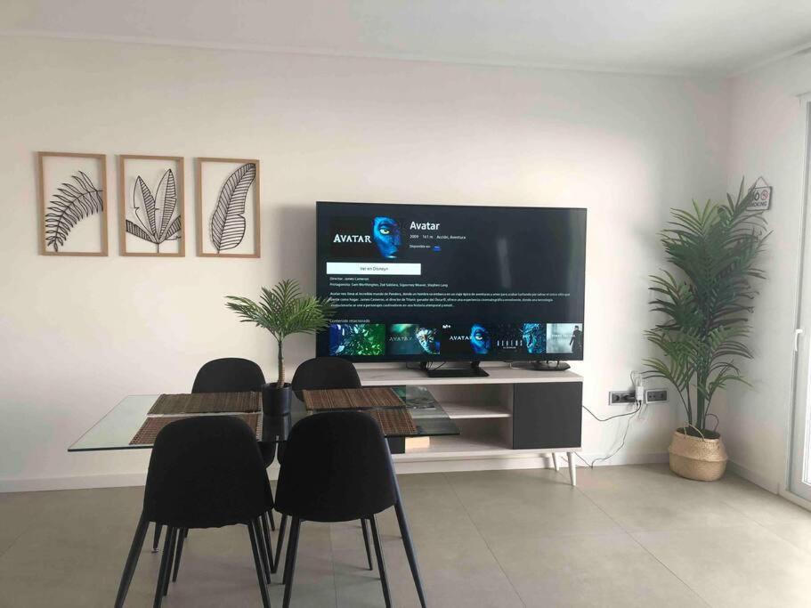 Horizon Blue I Private Pool Luxe I Free Parking I 3br Holiday home *