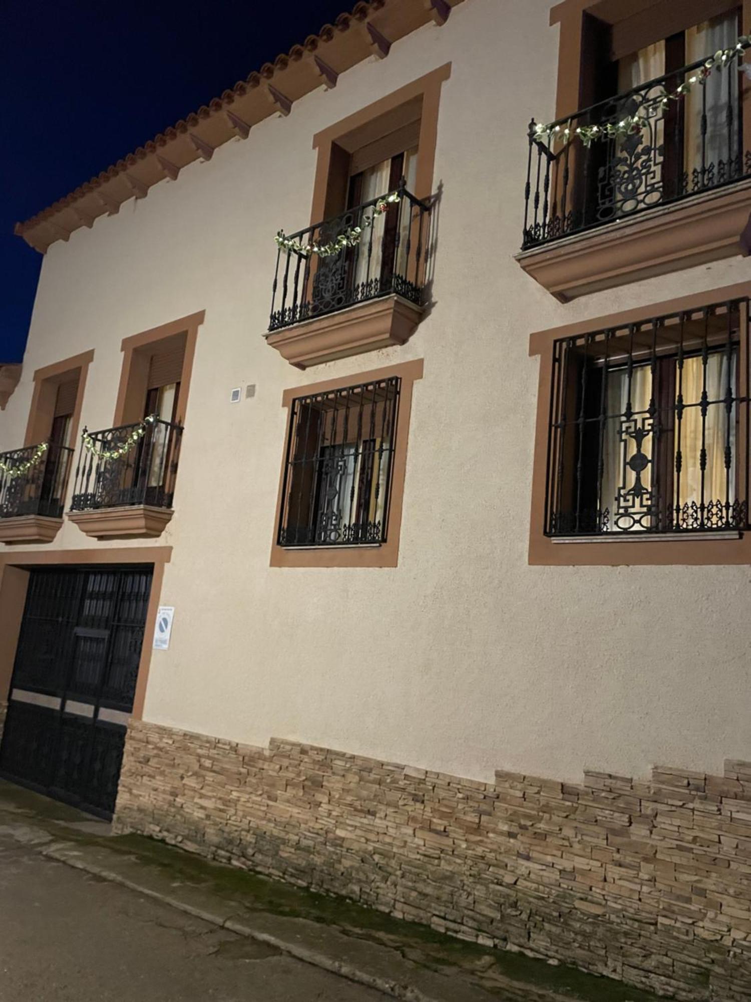 Casa Lares * Casas de Don Pedro