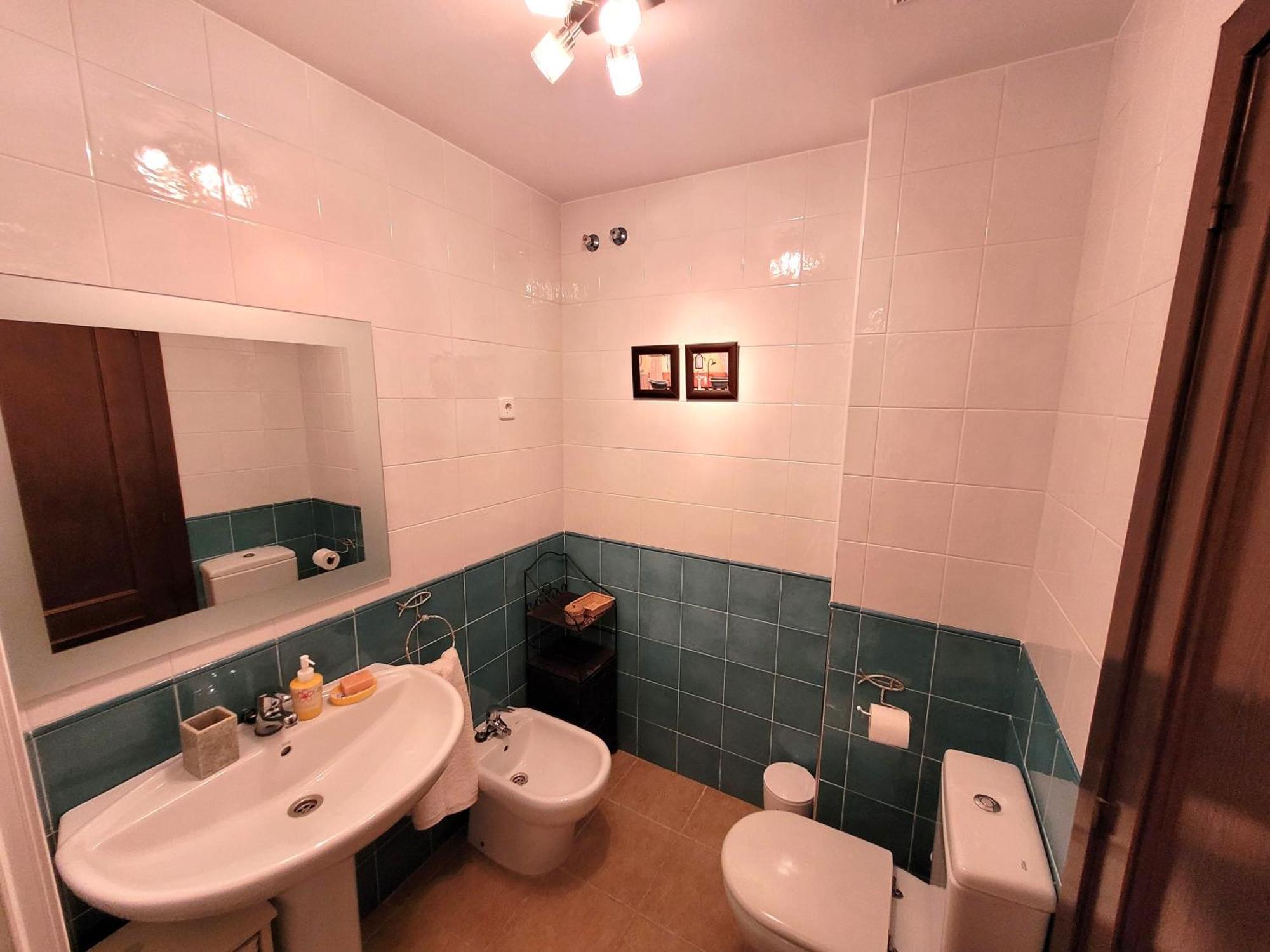 Apartamento Bajo Con Terraza Espectacular Al Lado De La Playa Y Con Acceso Directo A La Piscina! *