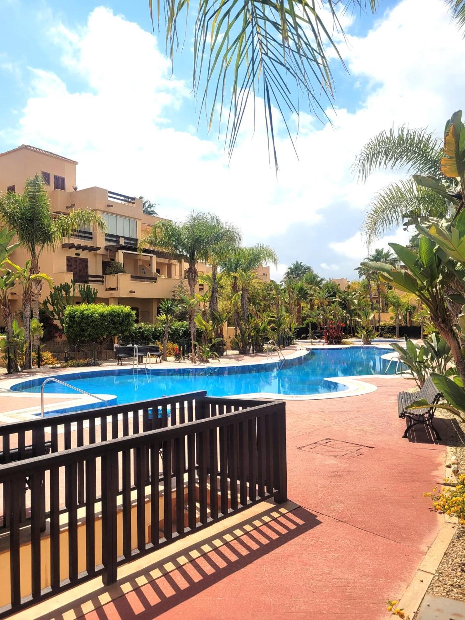 Apartamento Bajo Con Terraza Espectacular Al Lado De La Playa Y Con Acceso Directo A La Piscina! Los Amarguillos