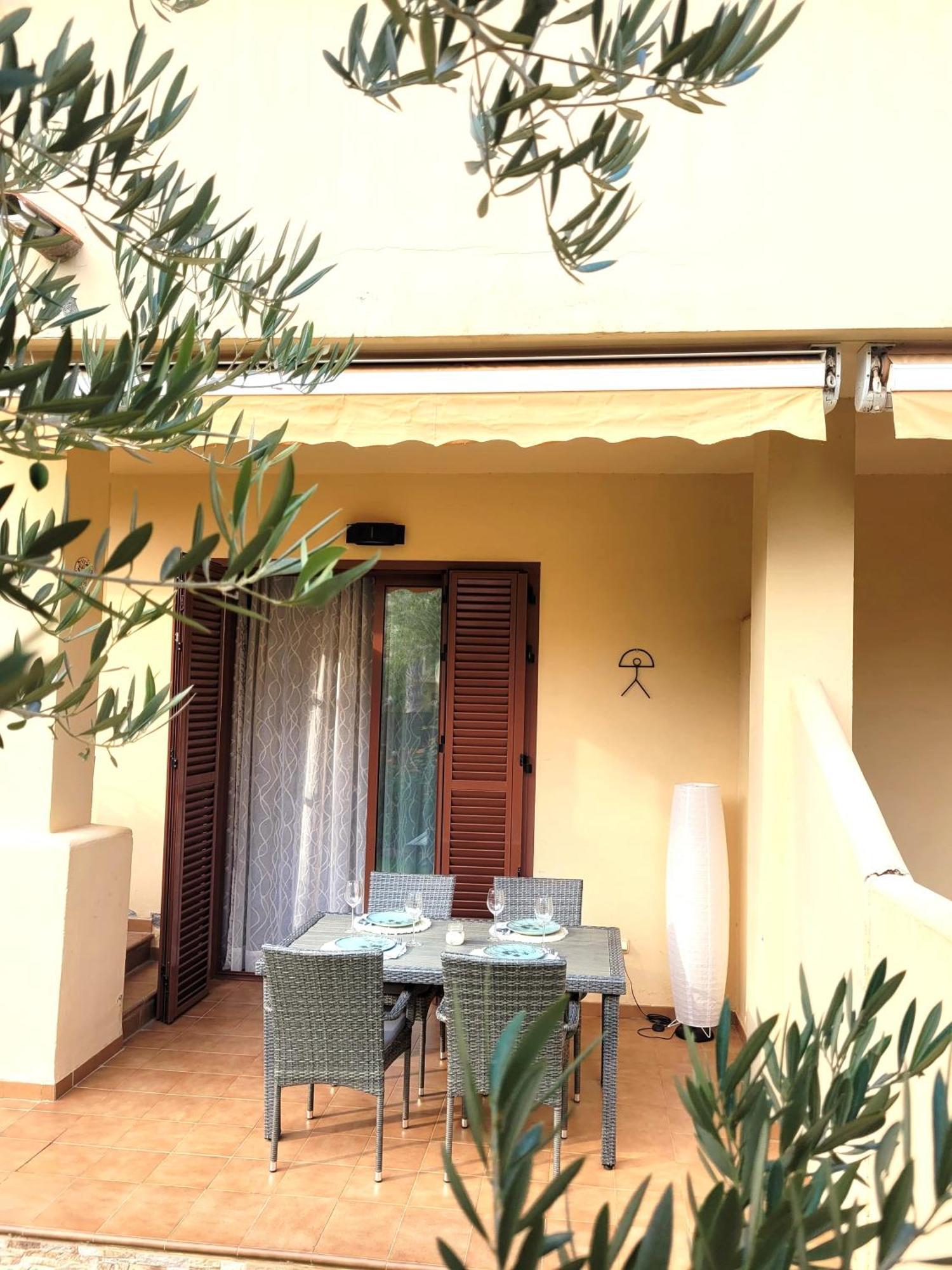 Apartamento Bajo Con Terraza Espectacular Al Lado De La Playa Y Con Acceso Directo A La Piscina!