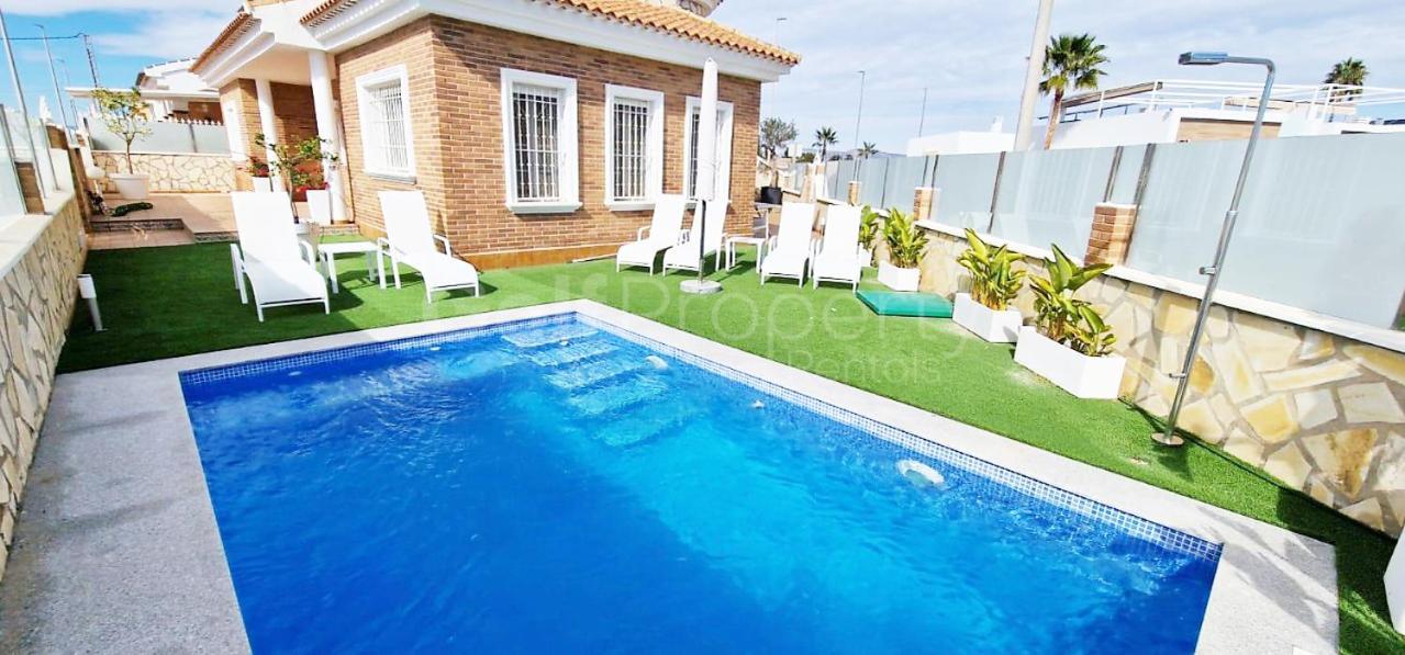 Villa Beautiful And Peacefull 3 Bed With Private Pool, Ac, Wi-fi Avileses