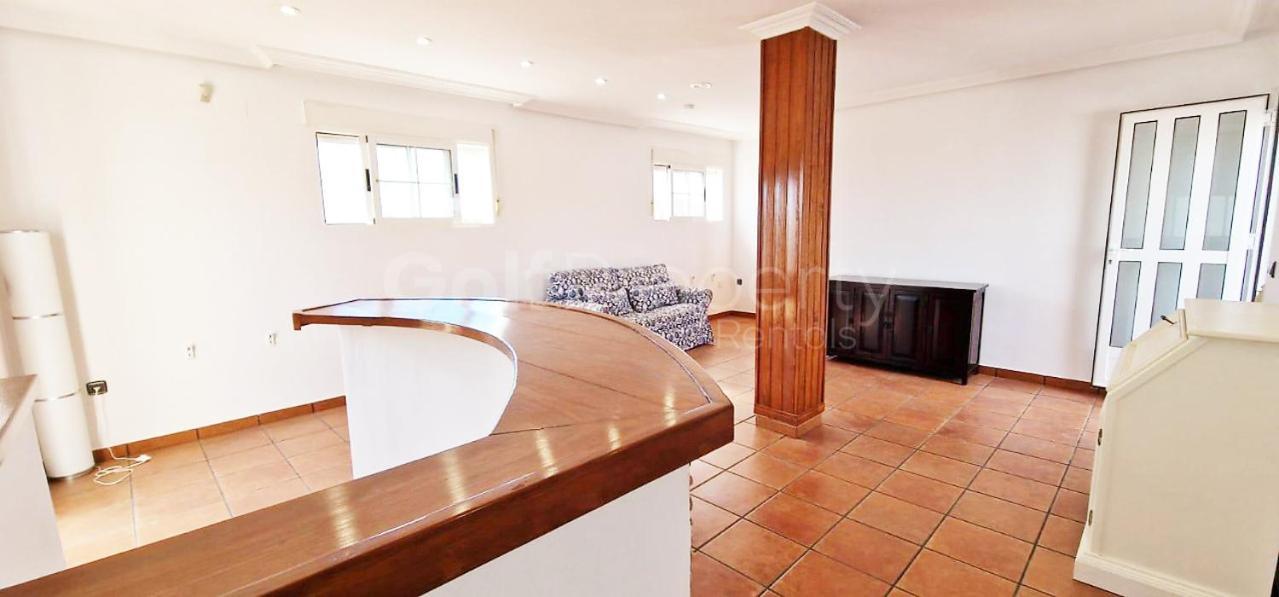 Beautiful And Peacefull 3 Bed With Private Pool, Ac, Wi-fi *