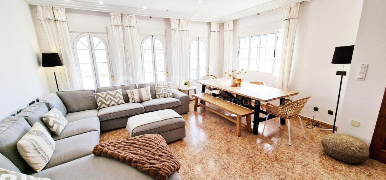Beautiful And Peacefull 3 Bed With Private Pool, Ac, Wi-fi Villa Avileses