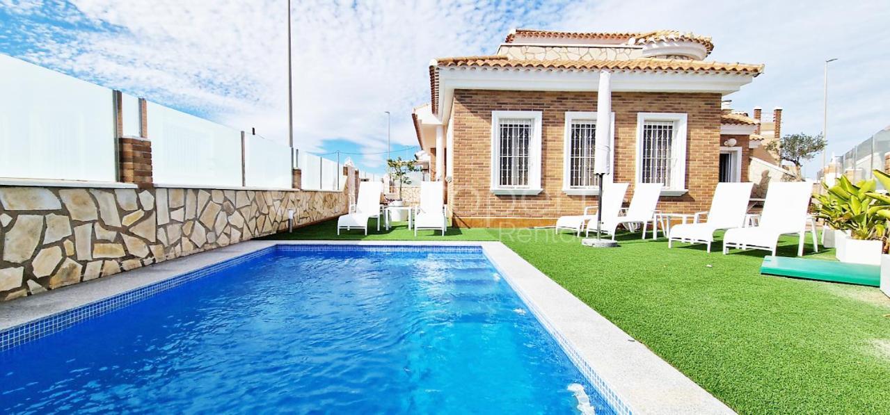 Villa Beautiful And Peacefull 3 Bed With Private Pool, Ac, Wi-fi Avileses