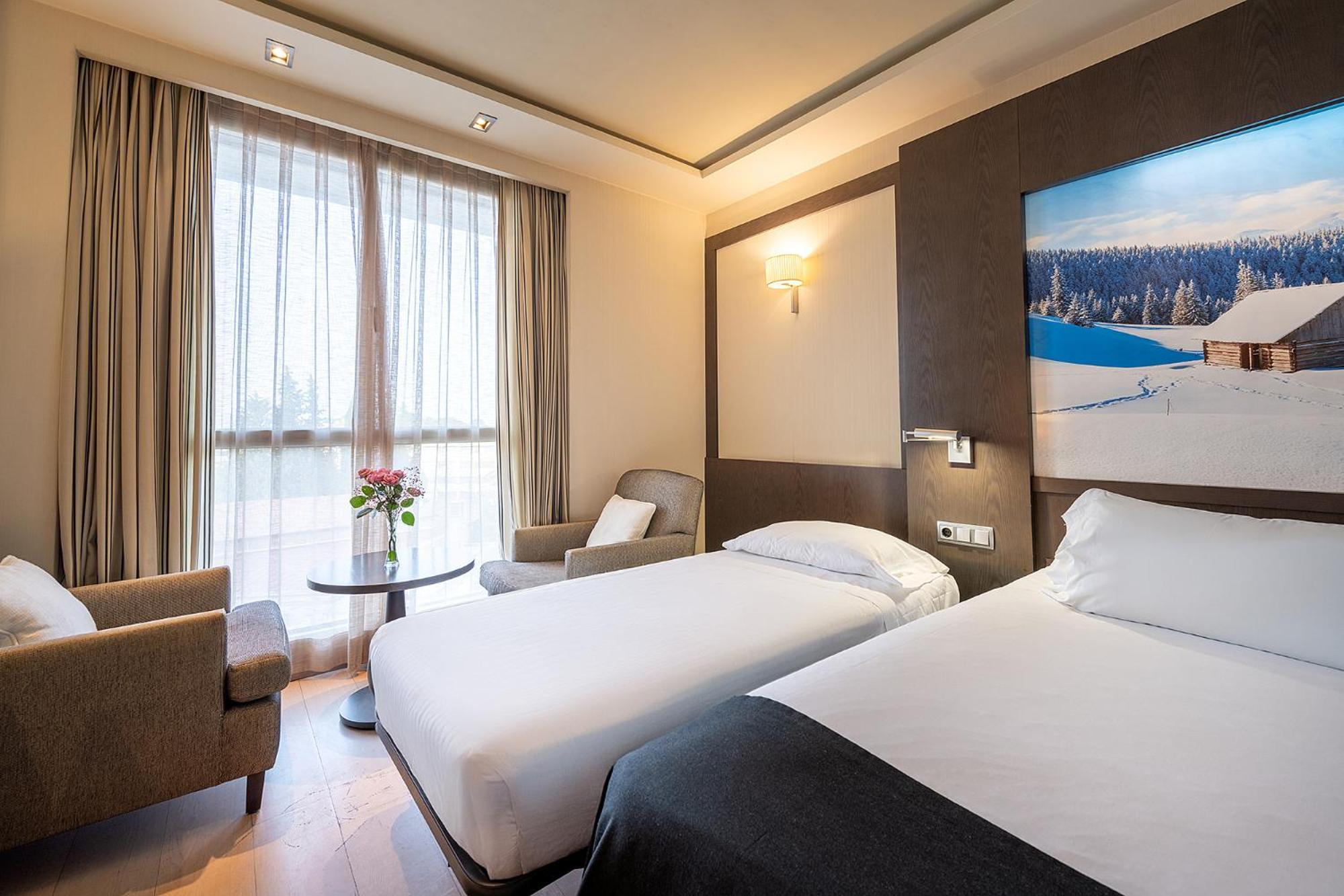 Nelva Hotel 4*