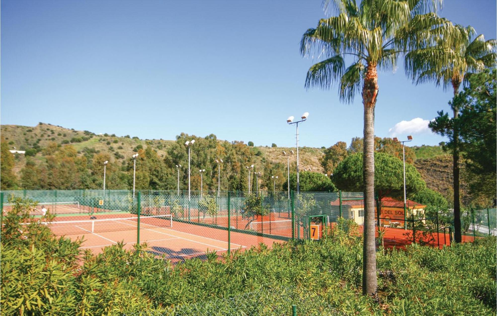 Awesome In Riviera Del Sol With Kitchen Apartamento