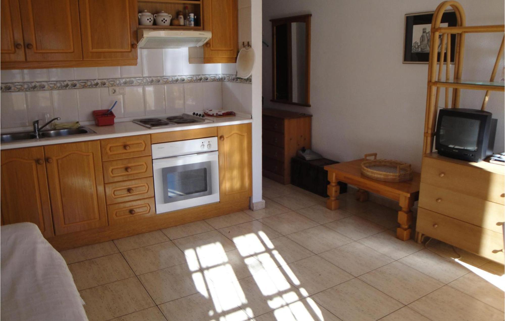 Cozy In Orihuela Costa With Kitchen Dehesa de Campoamor (Orihuela Costa)