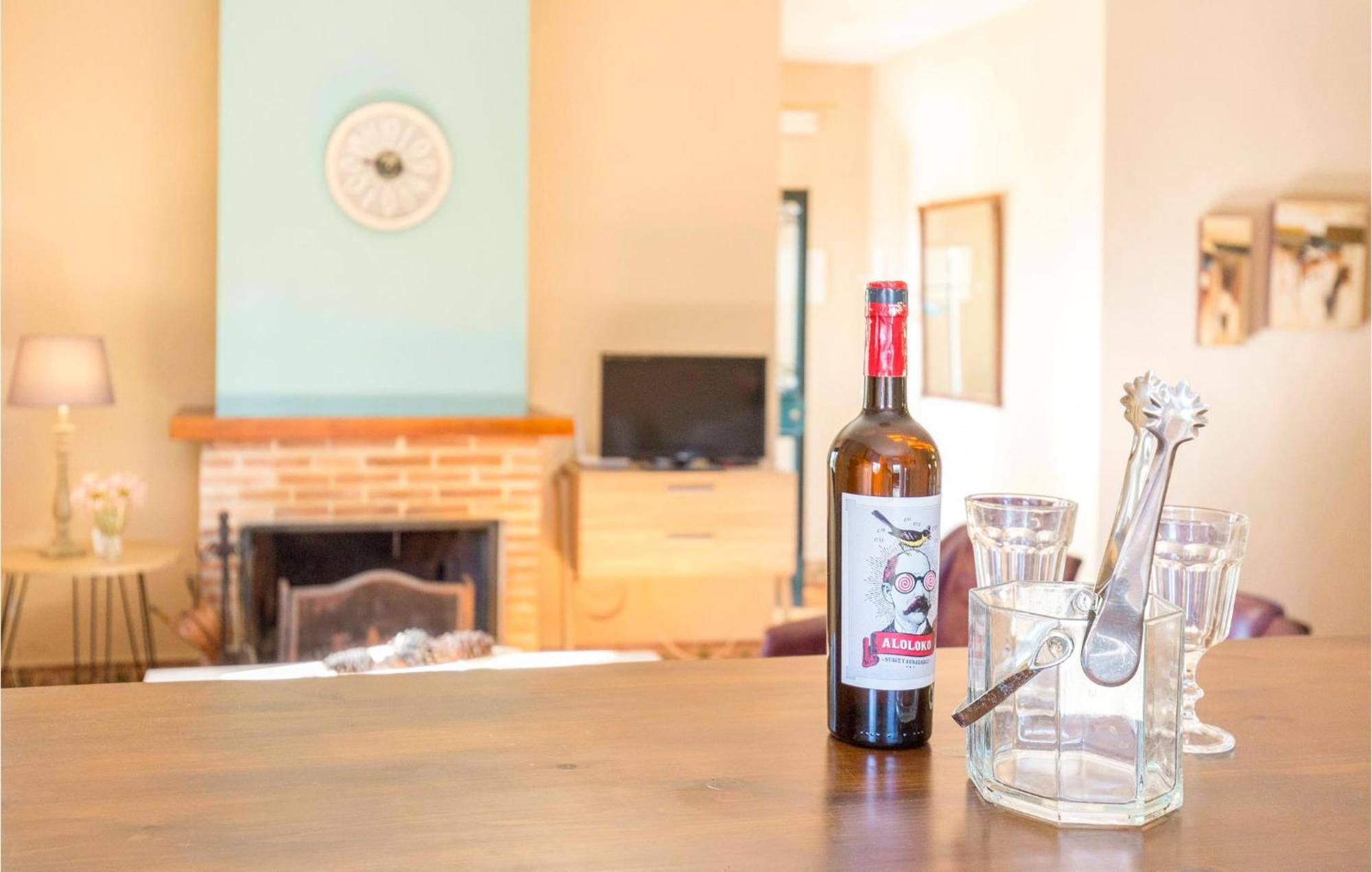 Stunning In With Kitchen Сasa de vacaciones